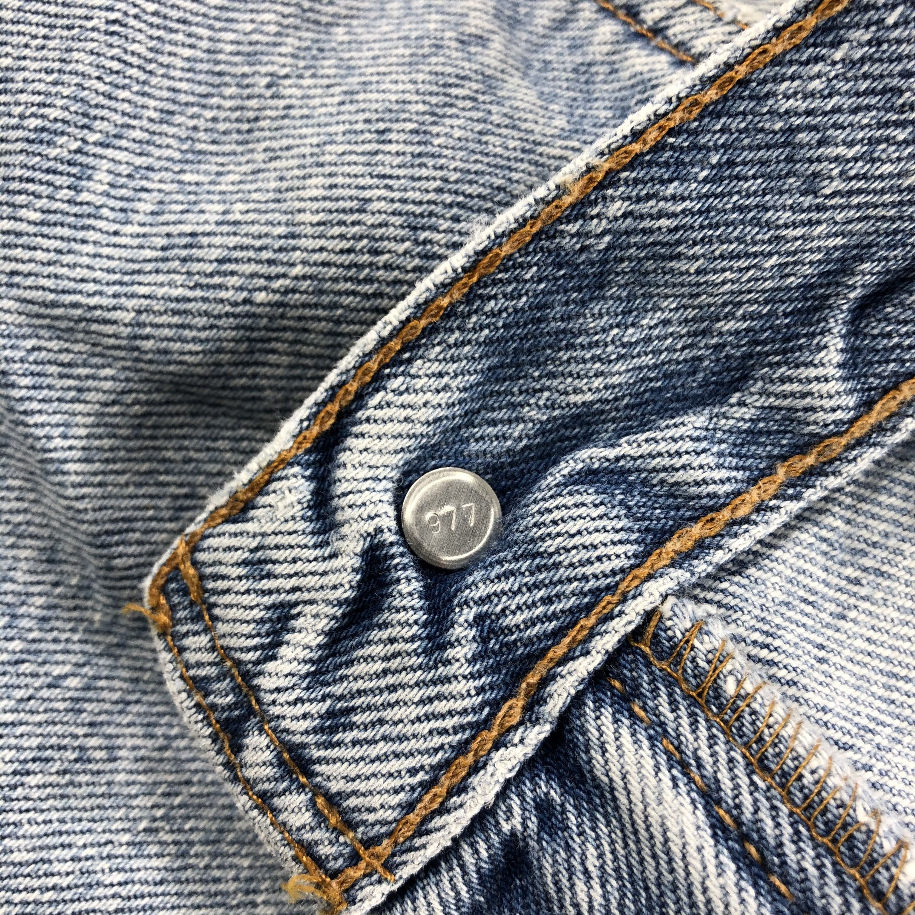 Levi's × Vintage Vintage 90s Light Wash Levis 505 Jeans-JM810 Size US 35 - 9 Thumbnail