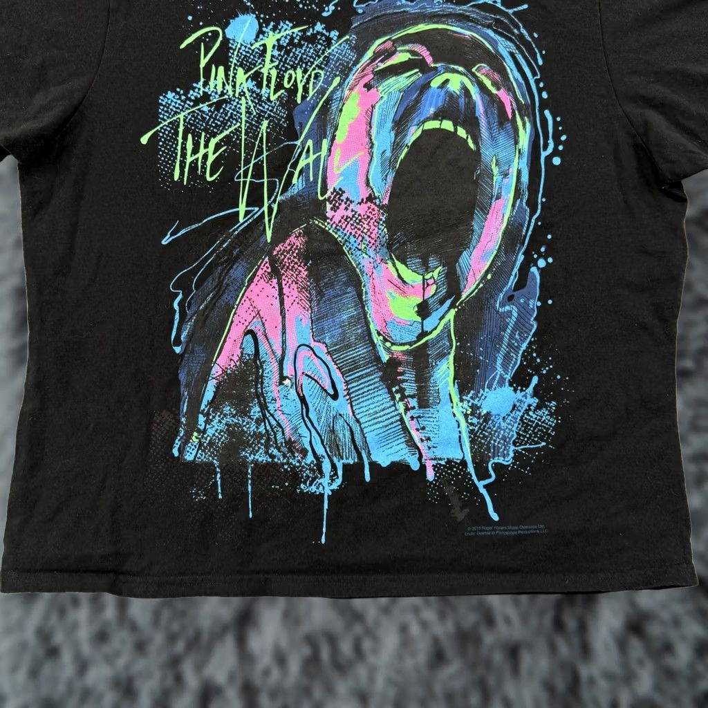 Hanes Pink Floyd The Wall Shirt Women 2XL Black Band Short Sleeve Music Concert Grunge Size XXL / US 16-18 / IT 52-54 - 1 Thumbnail