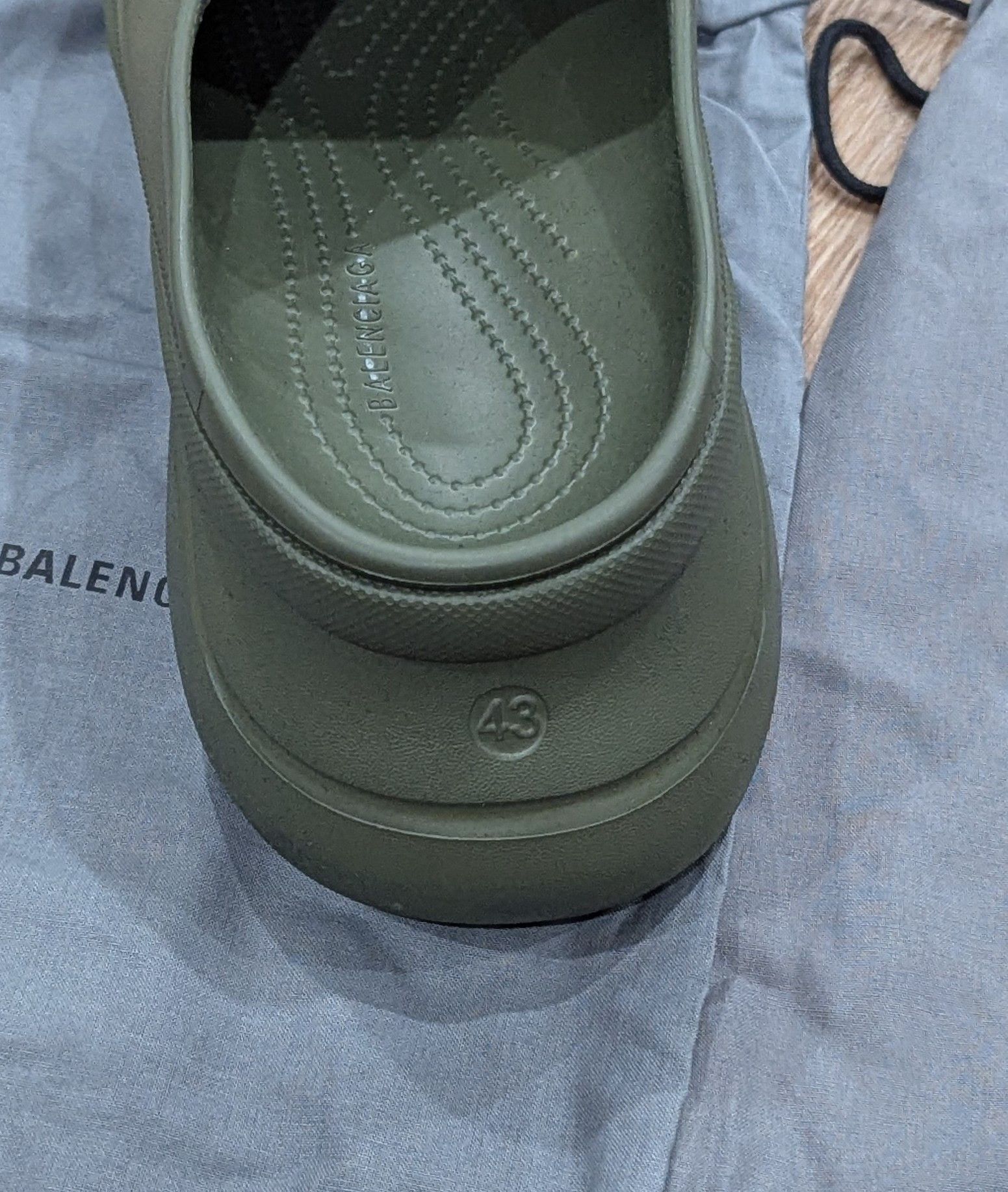 Balenciaga Balenciaga Chunky Slip On Clogs Khaki 43 US 10 Size US 10 / EU 43 - 5 Thumbnail