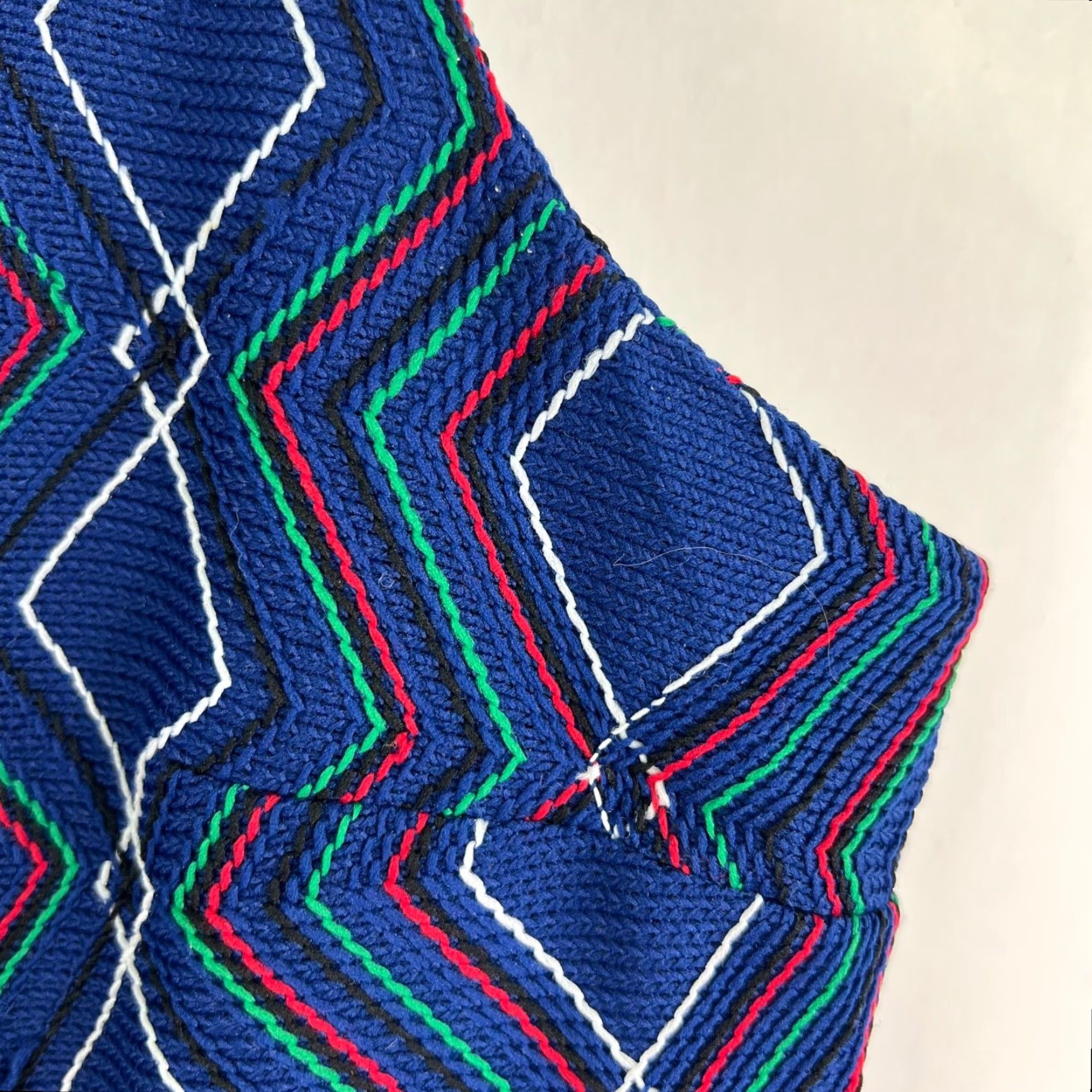 Vintage VINTAGE de Leon Blouse Sleeveless Top Womens L Blue Geometric 80s 90s Zipper Round Neck Size L / US 10 / IT 46 - 2 Thumbnail