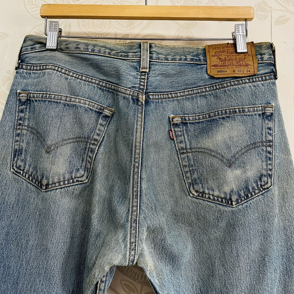 Levi's Vintage Distressed Levis 501XX 1997 Made In USA Jeans Size US 35 - 23 Thumbnail