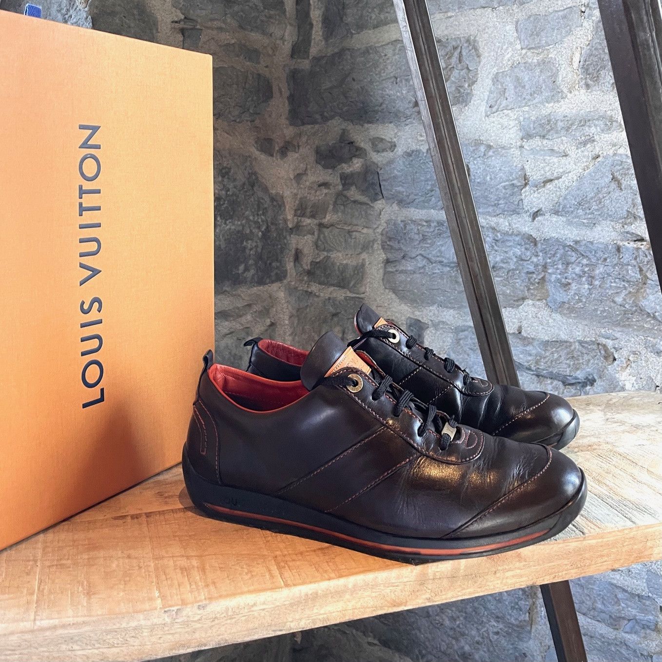 Louis Vuitton Louis Vuitton Chocolate Brown Leather Low-top Sneakers Size US 8 / EU 41 - 1 Thumbnail