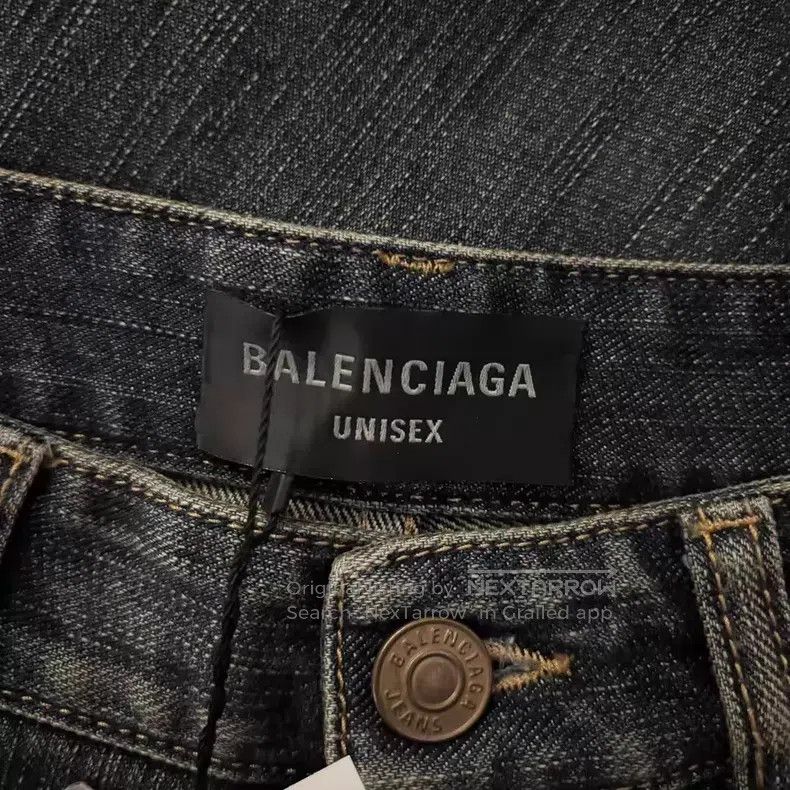 Balenciaga Balenciaga size M Mud-Dyed Destroyed Frayed Denim Shorts Size US 27 - 3 Thumbnail