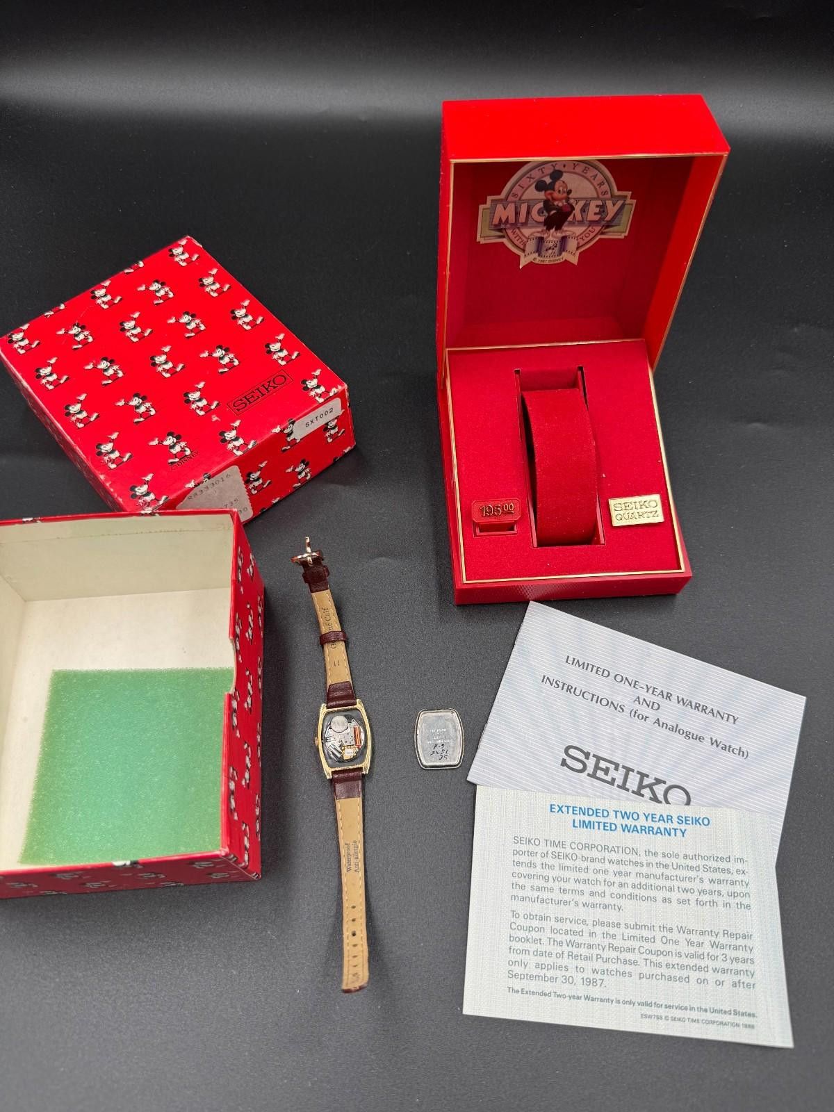 Seiko Classic 80's Mickey Mouse Face Leather Strap Watch Japan 2K0 Size ONE SIZE - 9 Thumbnail