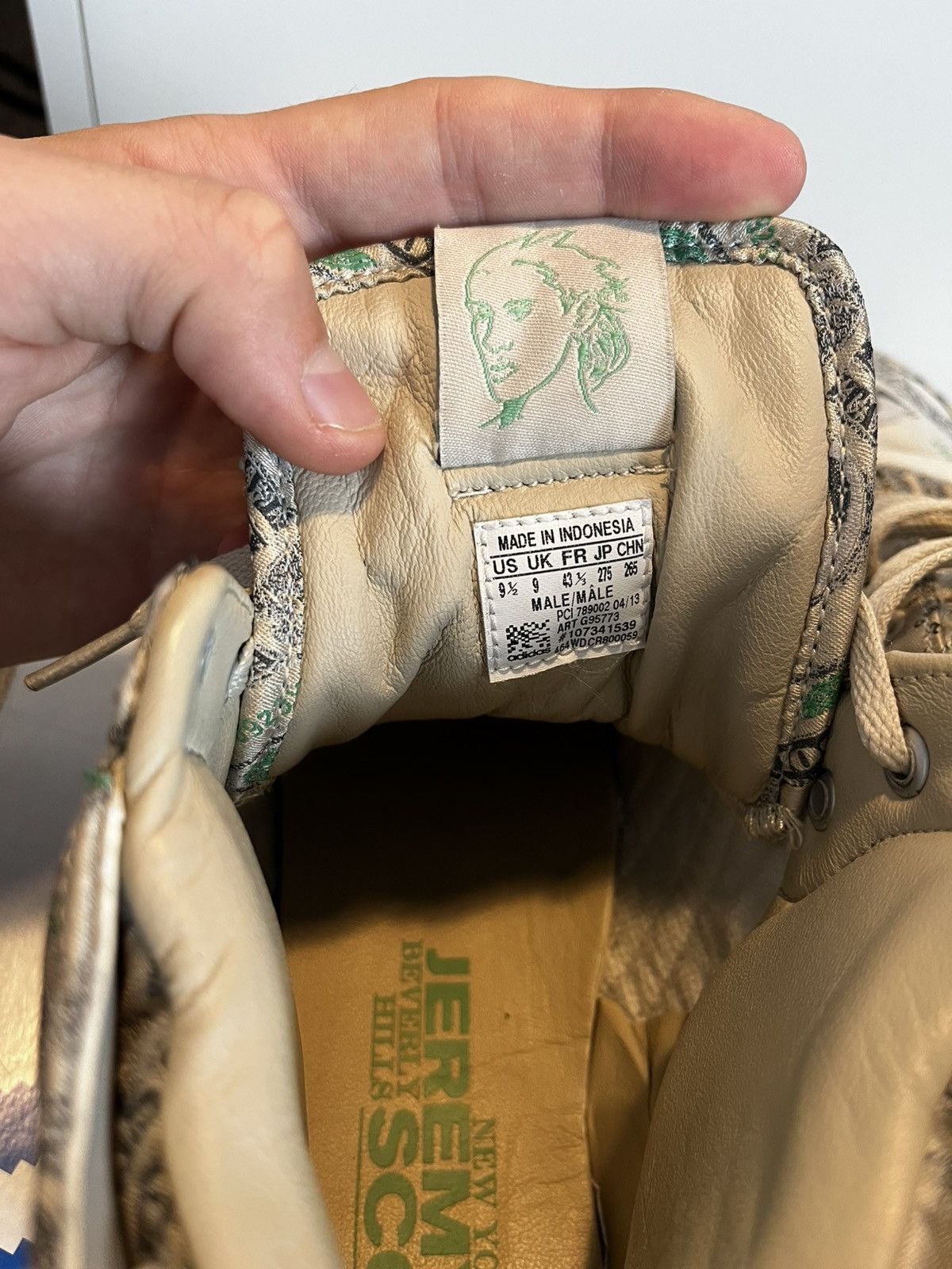 Adidas × Jeremy Scott Adidas x jeremy scott 2.0 (money) Size US 10 / EU 43 - 5 Thumbnail