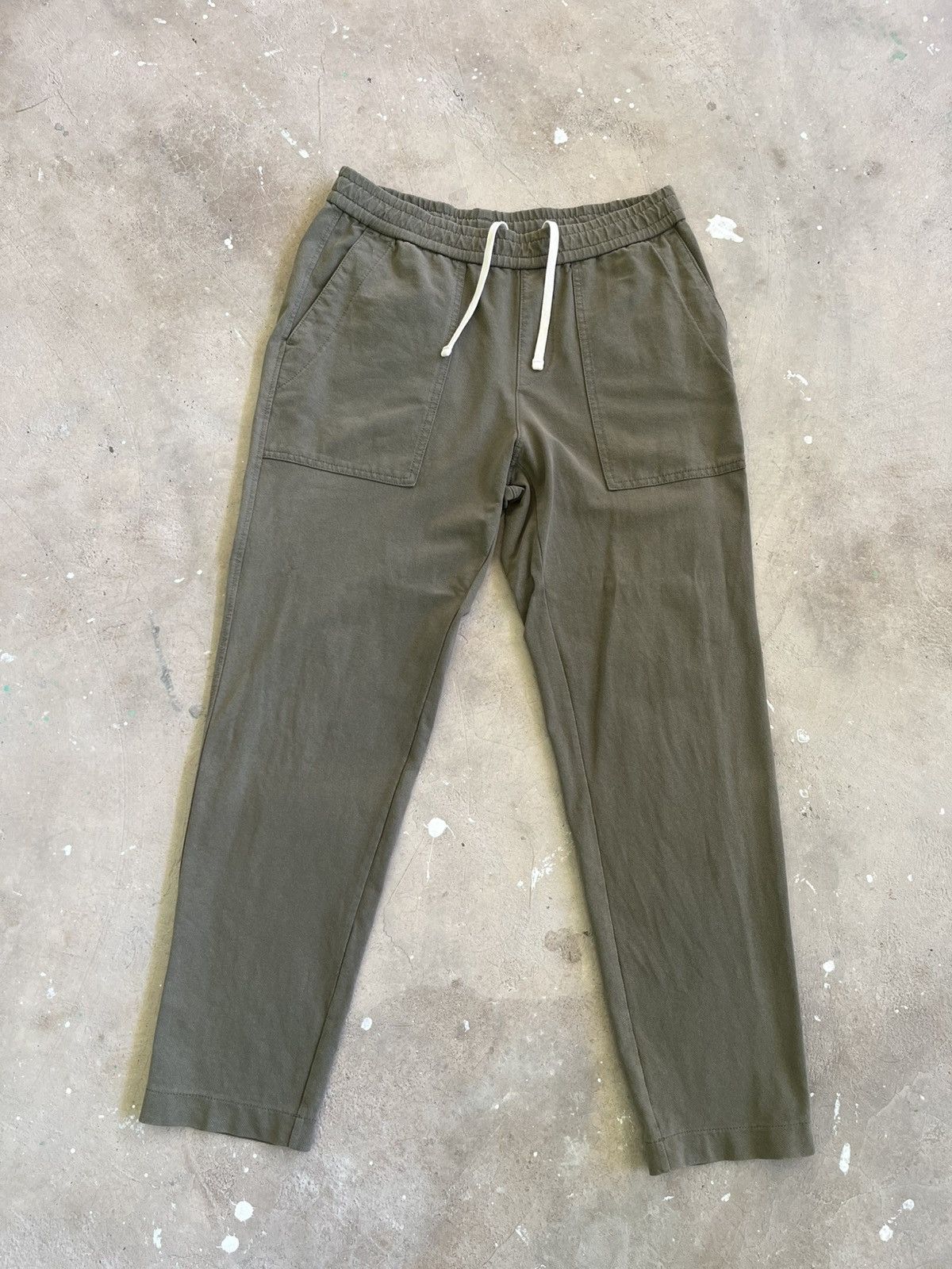 Uniqlo Uniqlo Olive Relaxed Drawstring Pants Size US 32 / EU 48 - 1 Thumbnail