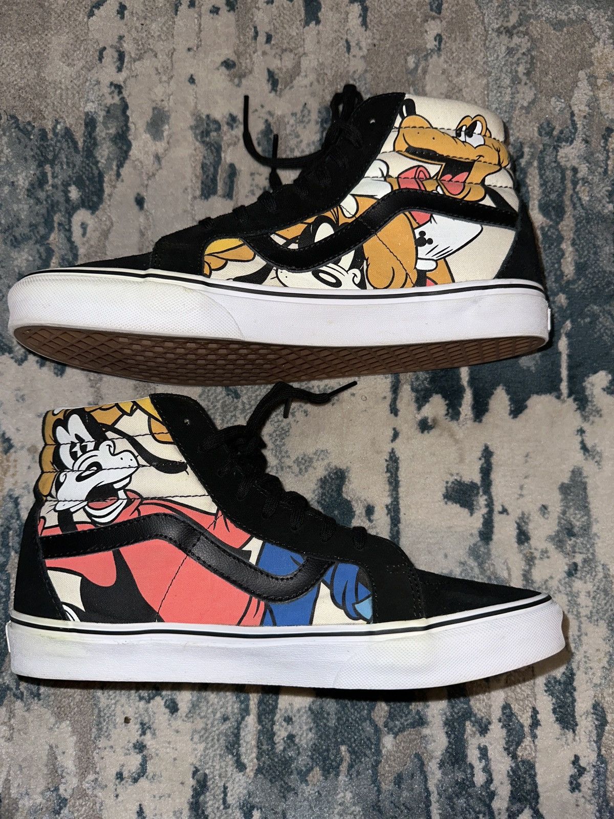 Disney × Vans Vans Hi Size US 10.5 / EU 43-44 - 2 Thumbnail