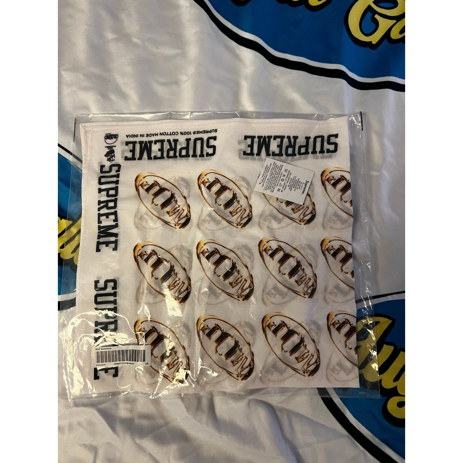 Supreme Supreme M.O.P. Bandana White Size ONE SIZE - 1 Preview