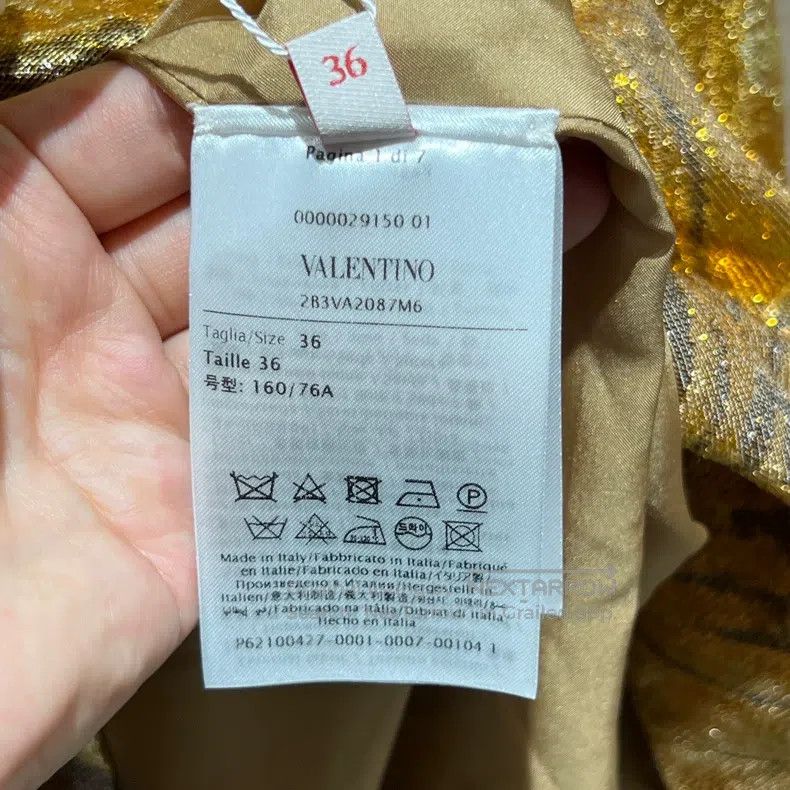 Valentino Valentino A gold embroidered V-line dress Size XS / US 0-2 / IT 36-38 - 4 Thumbnail