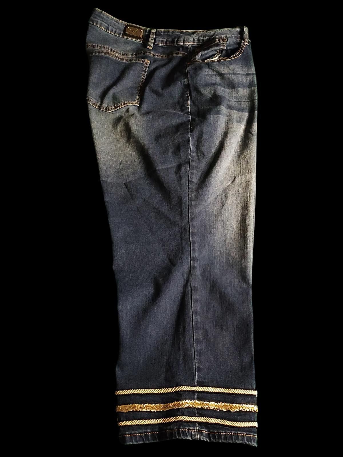 Earl Jeans Women's Capri Jeans with Decorative Trim Size 24" / US 00 / IT 34 - 4 Thumbnail