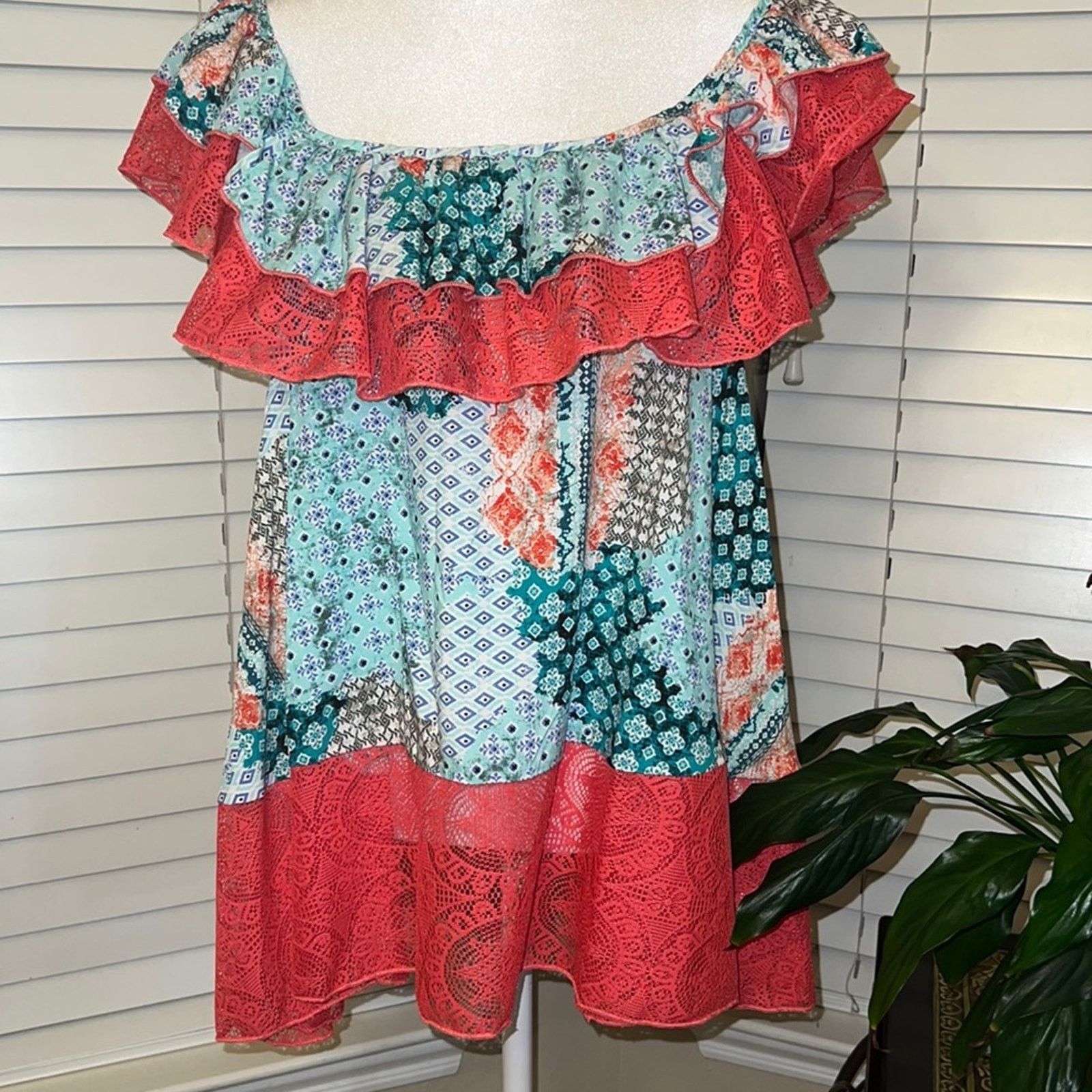 Other NWOT Sugarfox Off Shoulder Lacy Ruffle Top L Size L / US 10 / IT 46 - 3 Thumbnail