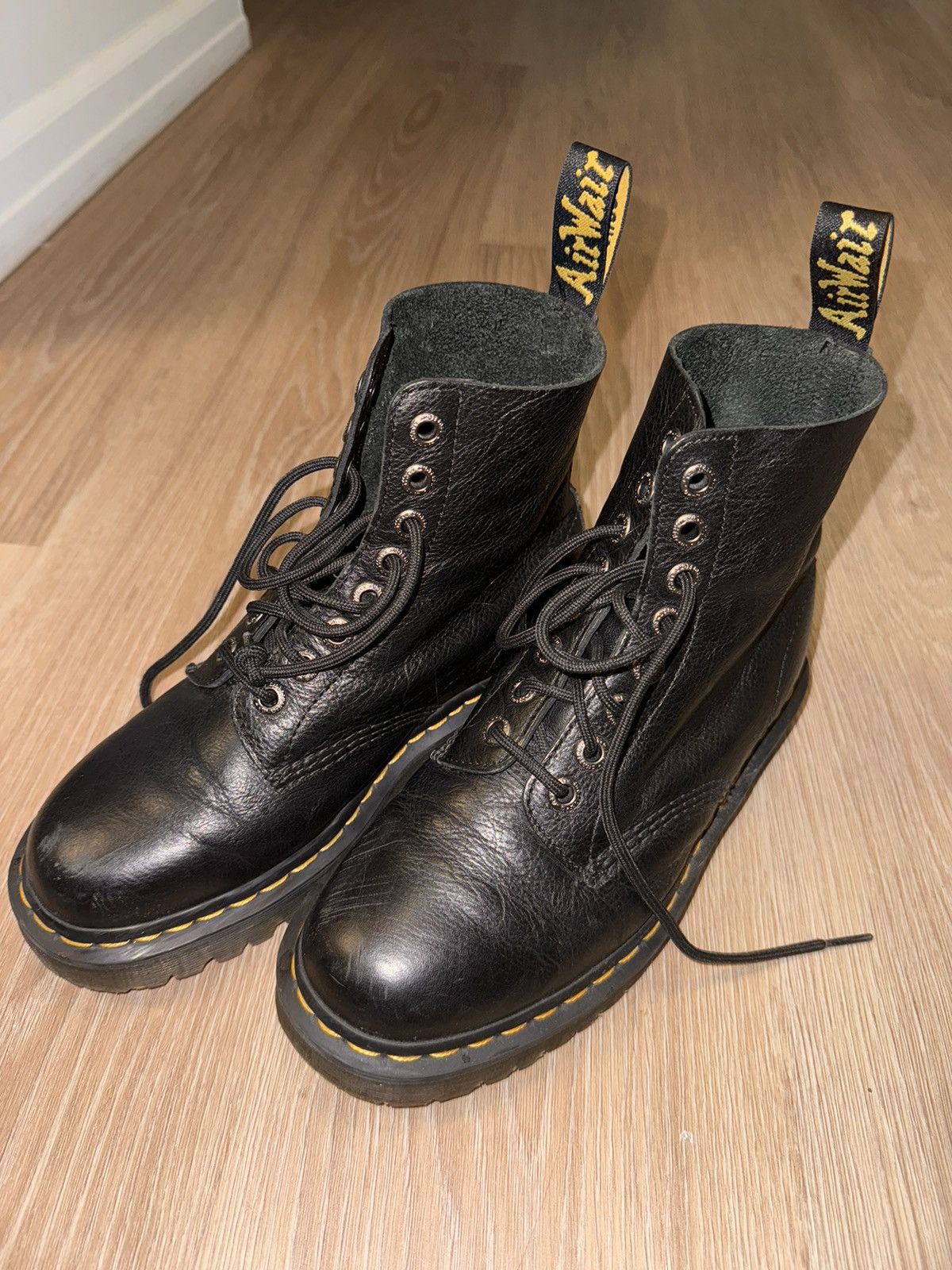 DR MARTENS 1460