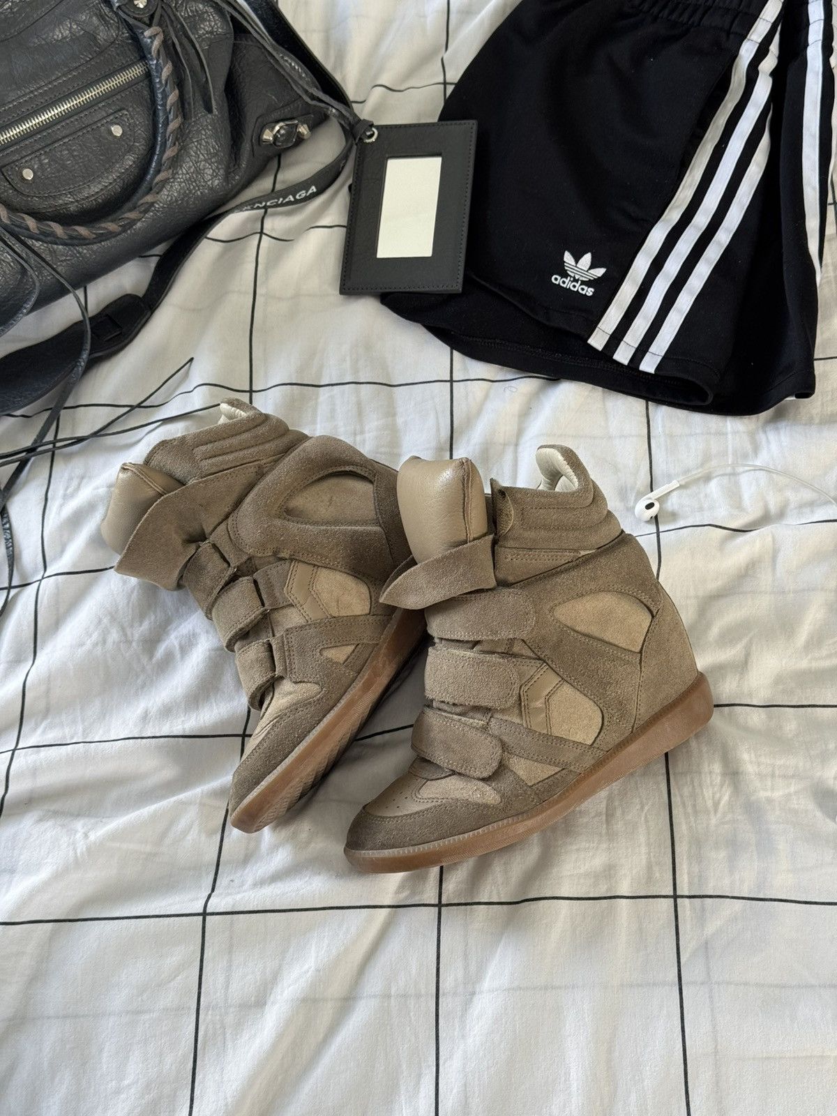 Isabel Marant Isabel Marant Bekett sneakers shoes Washed Biege Suede Wedge Size US 6 / IT 36 - 10 Thumbnail