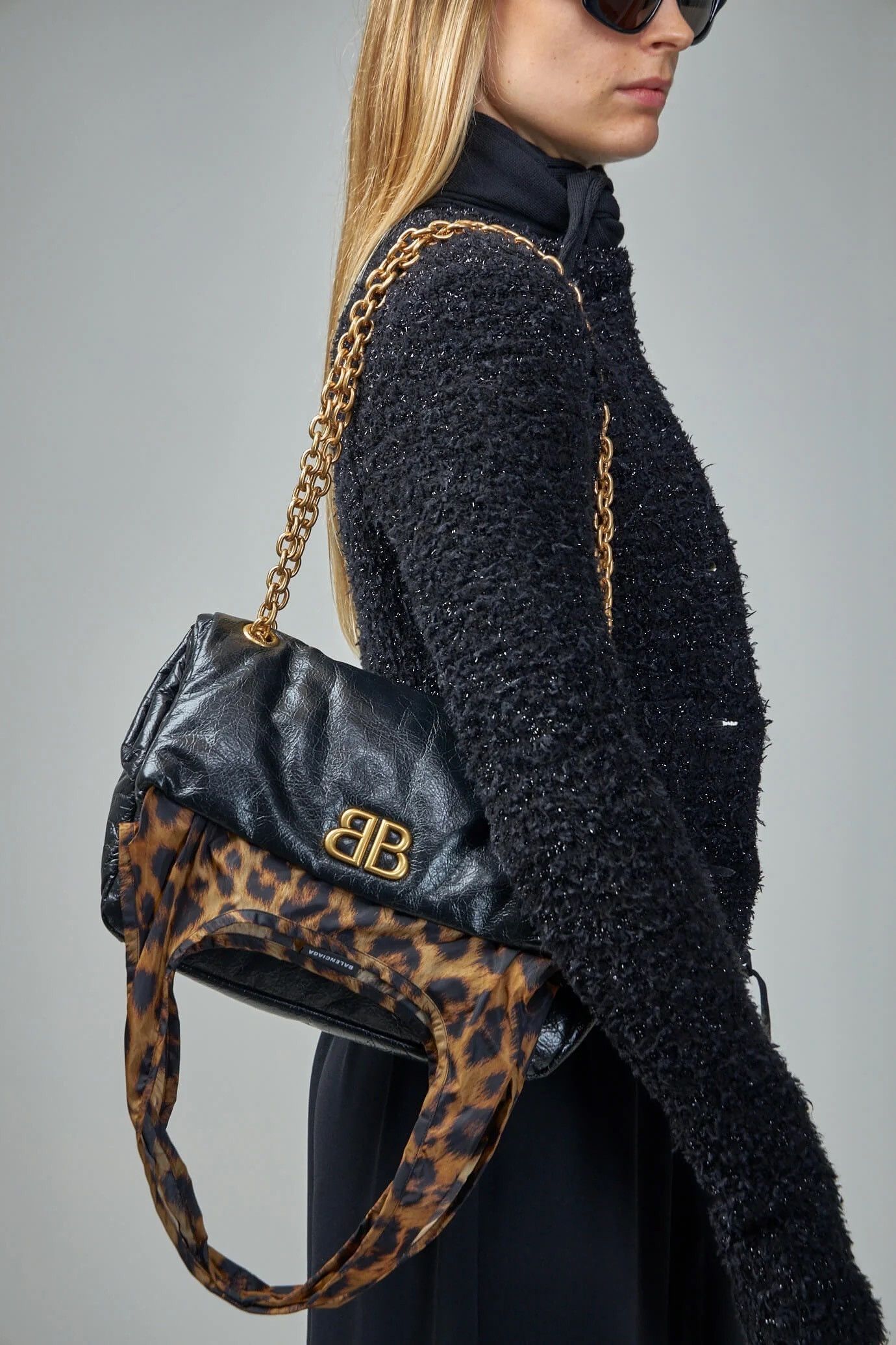 Balenciaga o1s1rm0825 Size: OS / Monaco Small Chain Bag Plus in Black Size ONE SIZE - 6 Thumbnail