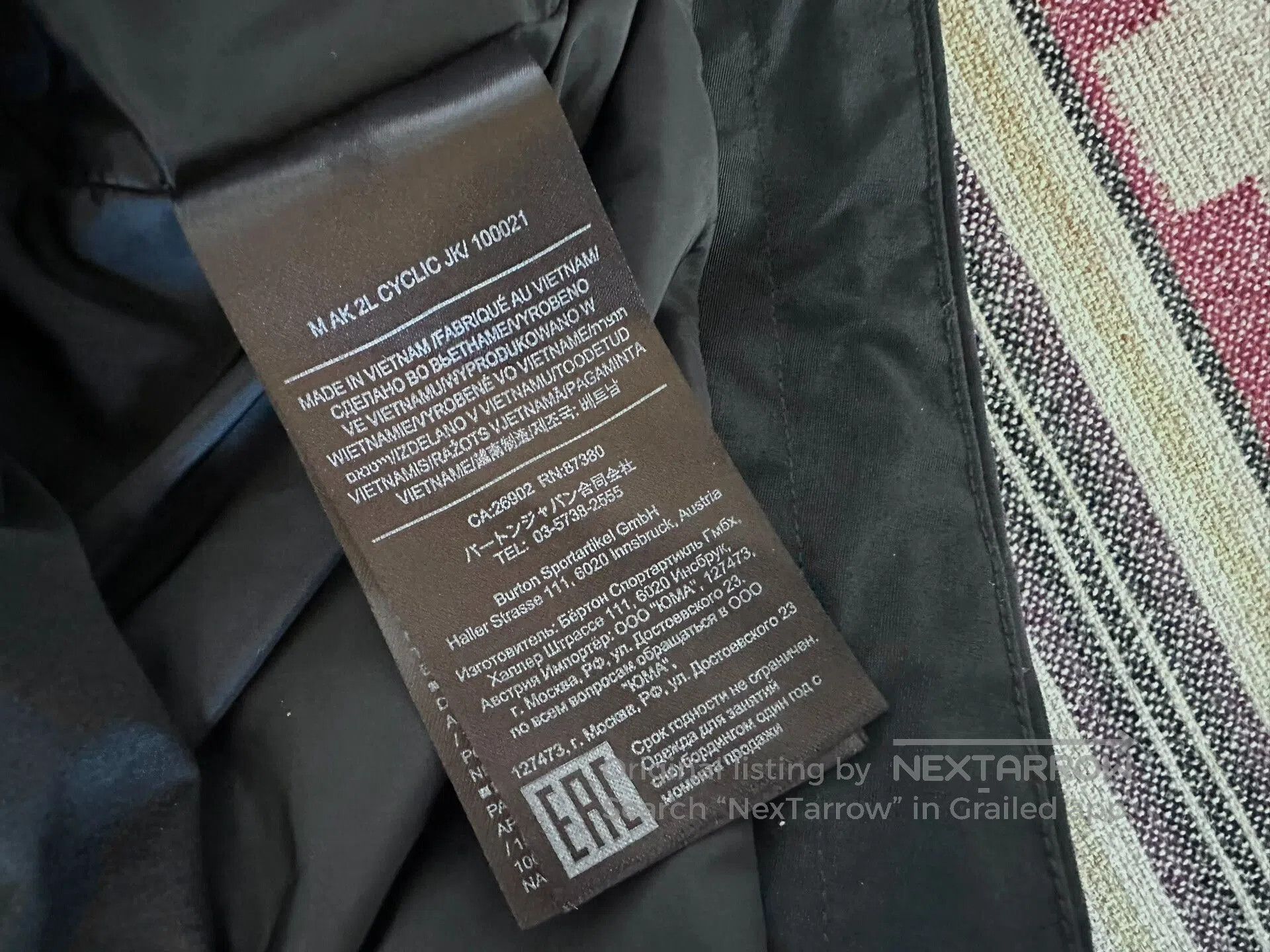 Burton burton ak gore. Size US L / EU 52-54 / 3 - 6 Thumbnail