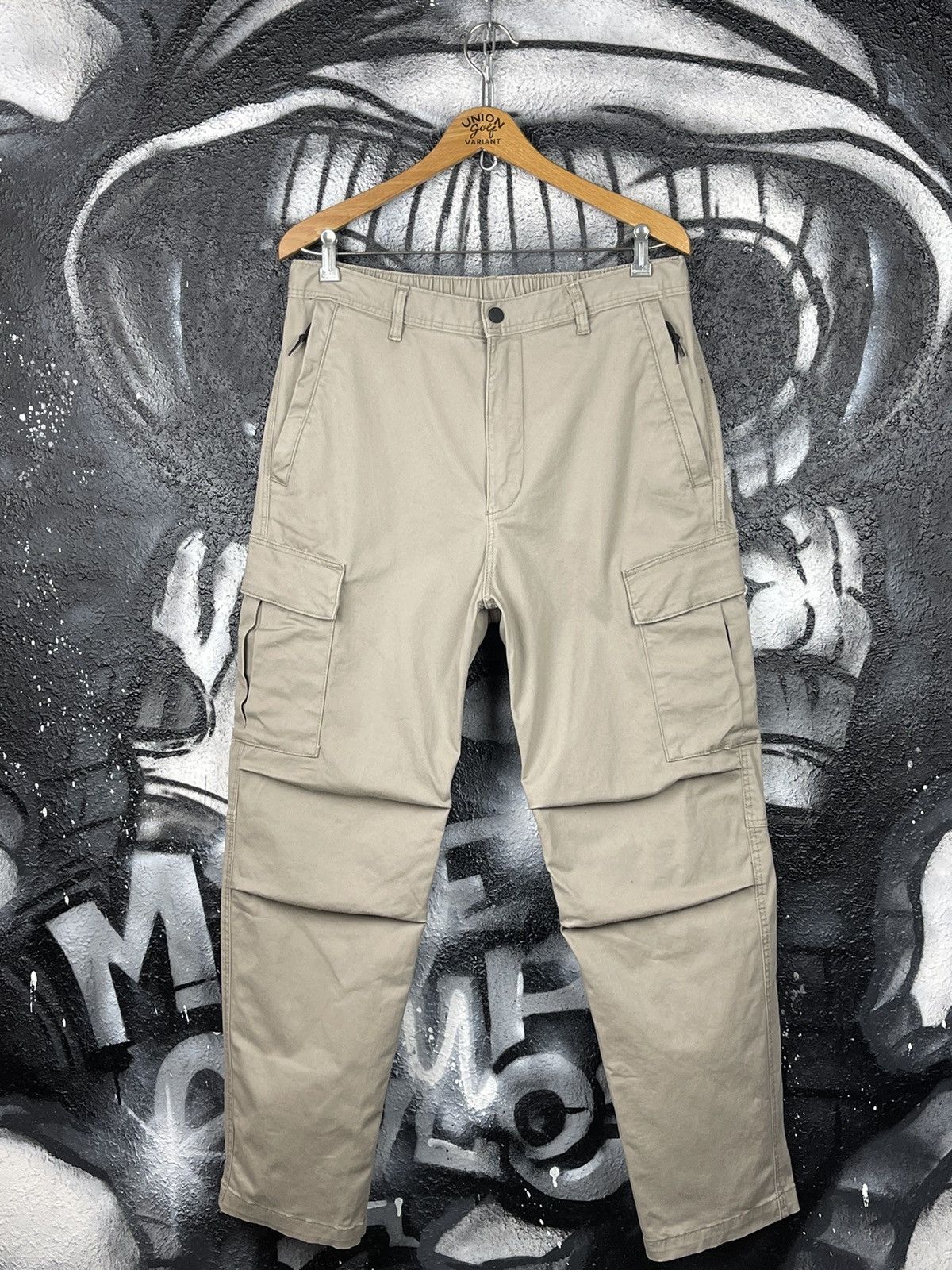 H&M H&M Regular Fit Beige Cotton Cargo Pants Men’s Size Medium Size US 32 / EU 48 - 3 Thumbnail