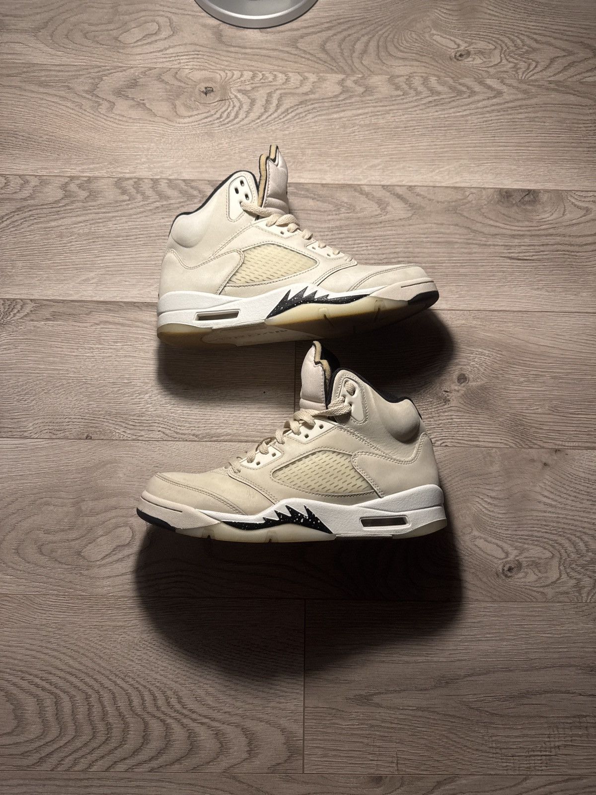 Jordan Brand Jordan 5 SE Sail Size US 9.5 / EU 42-43 - 1 Thumbnail