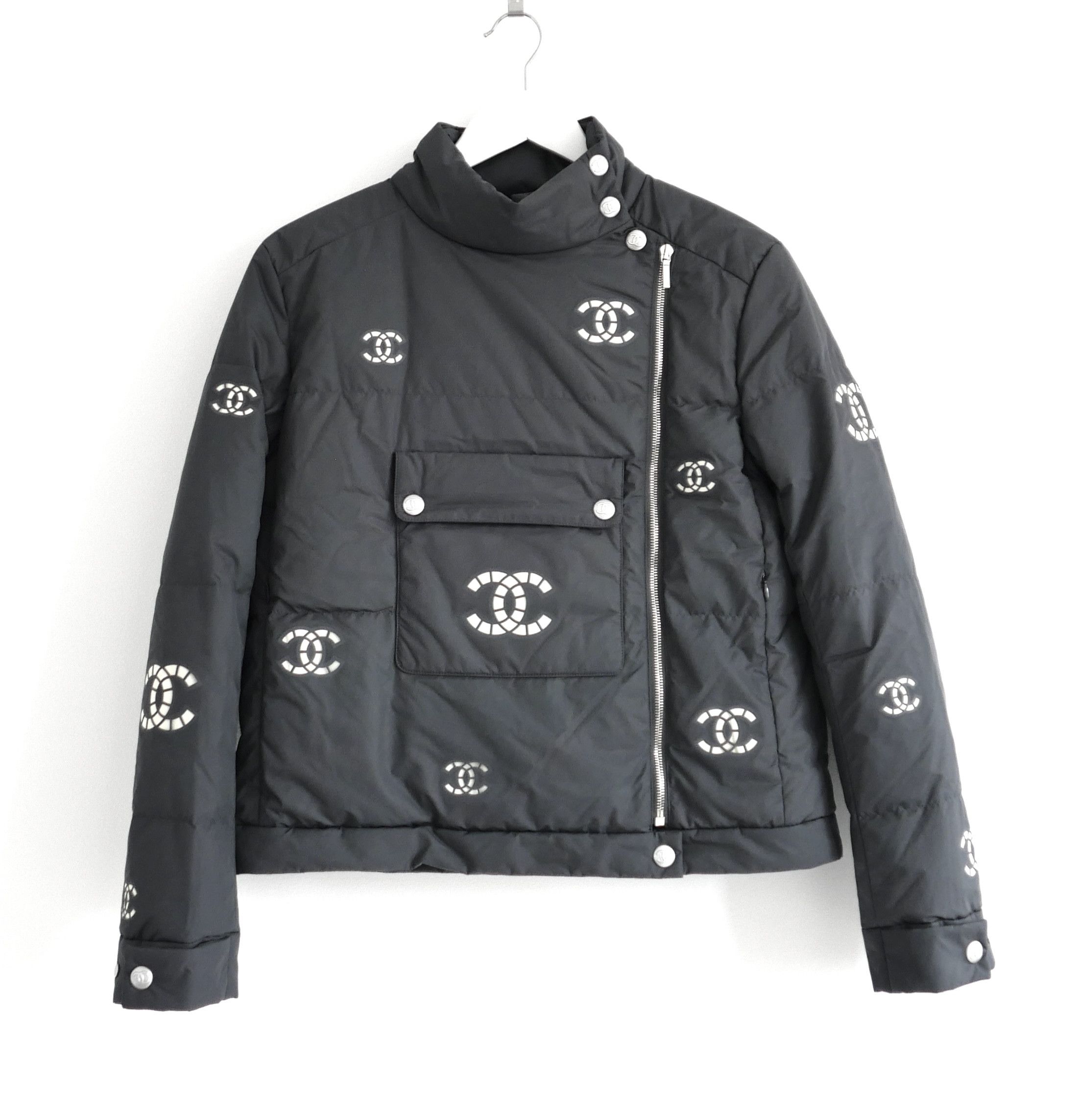 Chanel Chanel CC Puffer Jacket Coco Neige 2021 Size M / US 6-8 / IT 42-44 - 1 Thumbnail