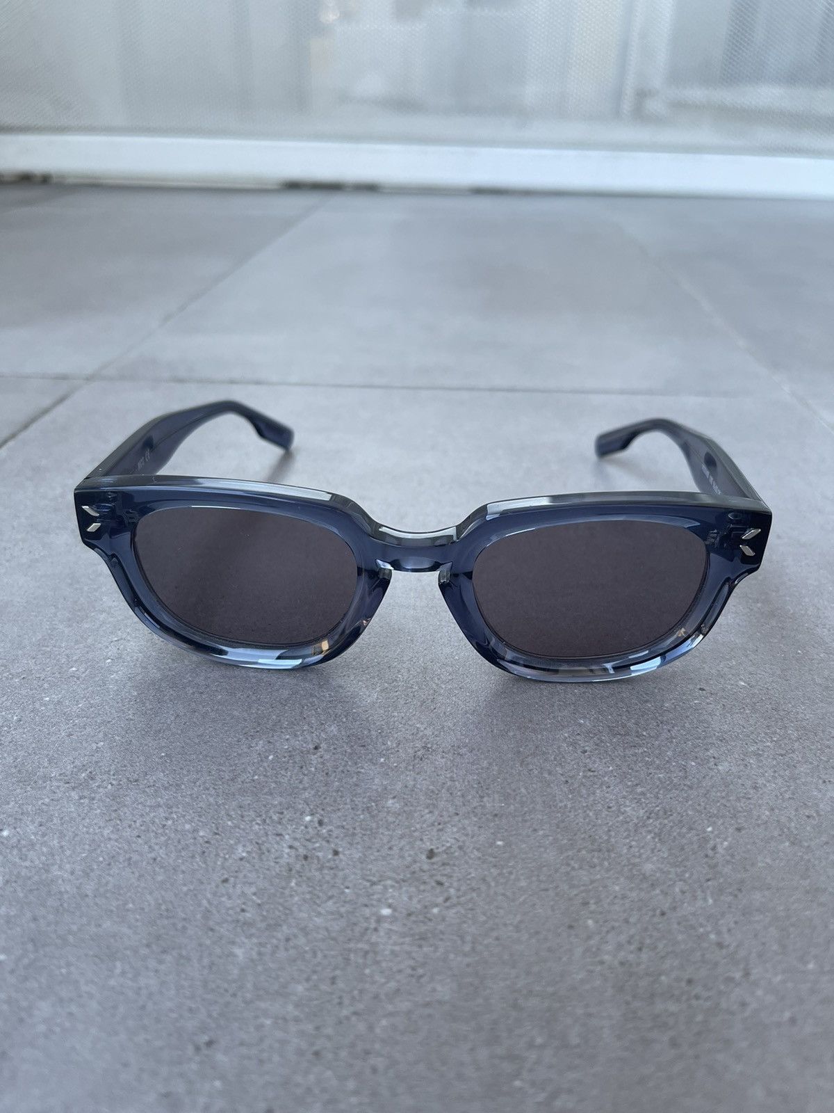 Alexander McQueen !DS! SS23 Alexander Mcqueen MQ0346S Tiny Blue Sunglasses Size ONE SIZE - 9 Thumbnail