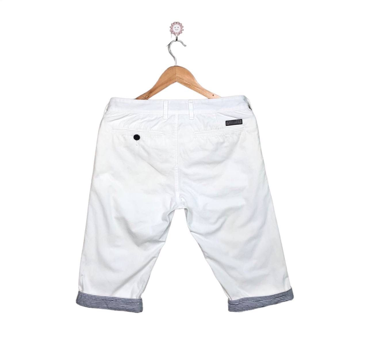 Burberry Burberry Short Pants White Size US 32 / EU 48 - 2 Thumbnail