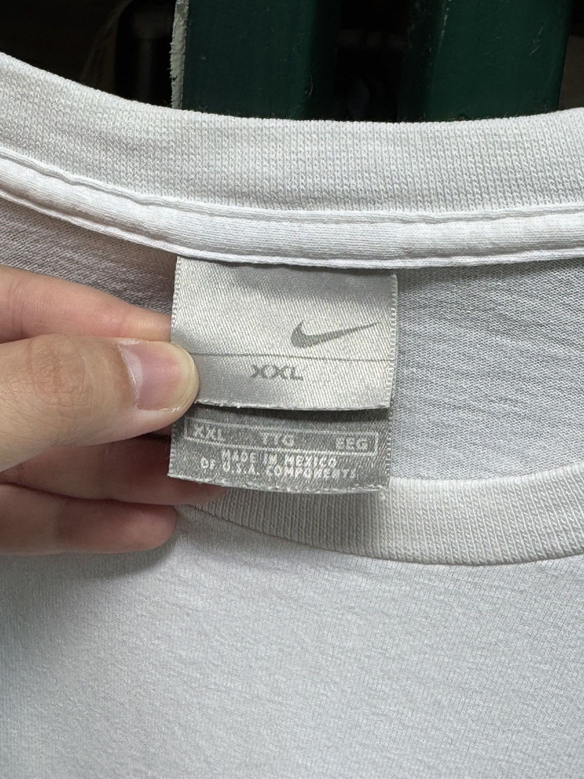 Nike Vintage Nike 00's T-shirt Size US XXL / EU 58 / 5 - 5 Thumbnail
