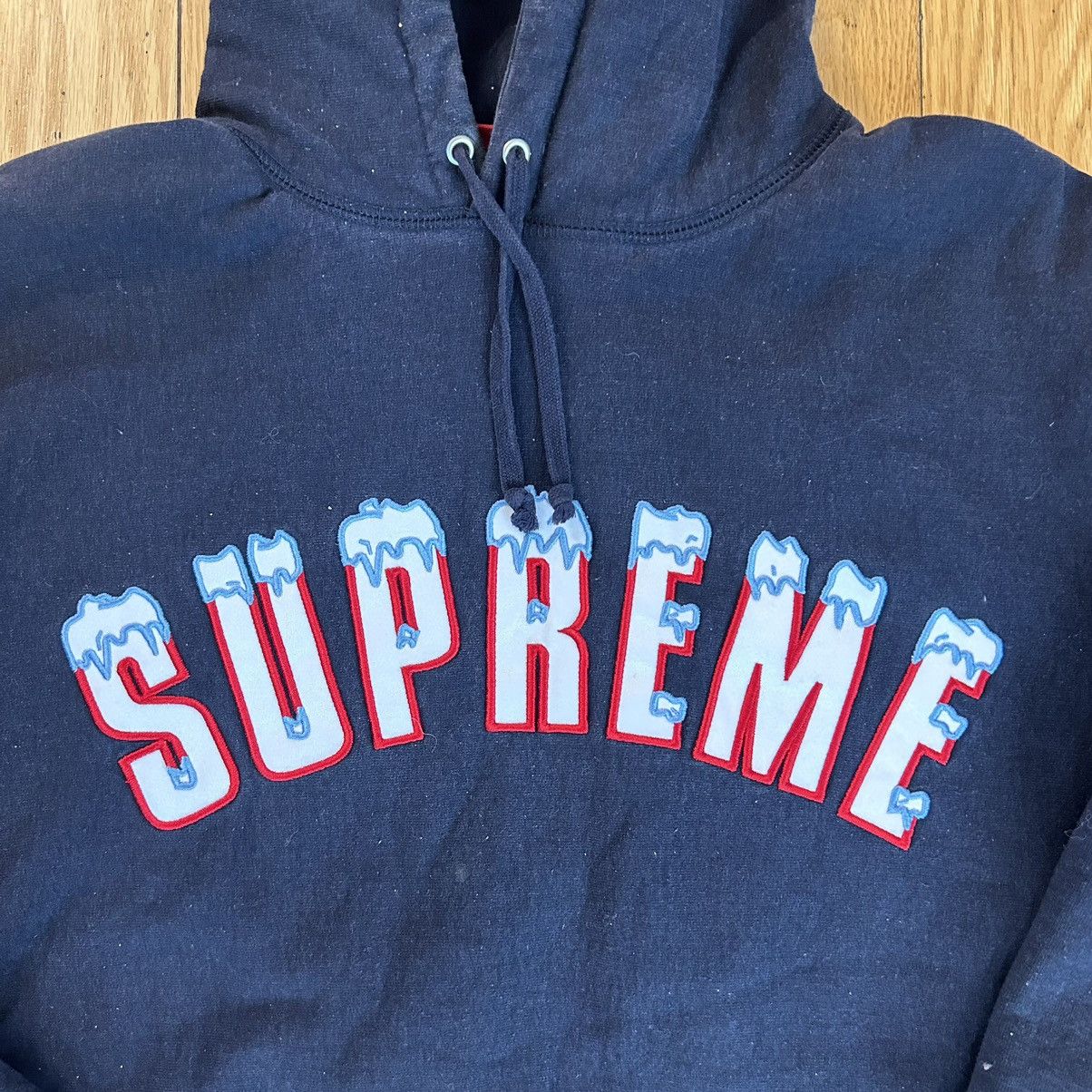 Supreme Supreme Icy Arc Hooded Sweatshirt Navy Medium Size US M / EU 48-50 / 2 - 2 Thumbnail