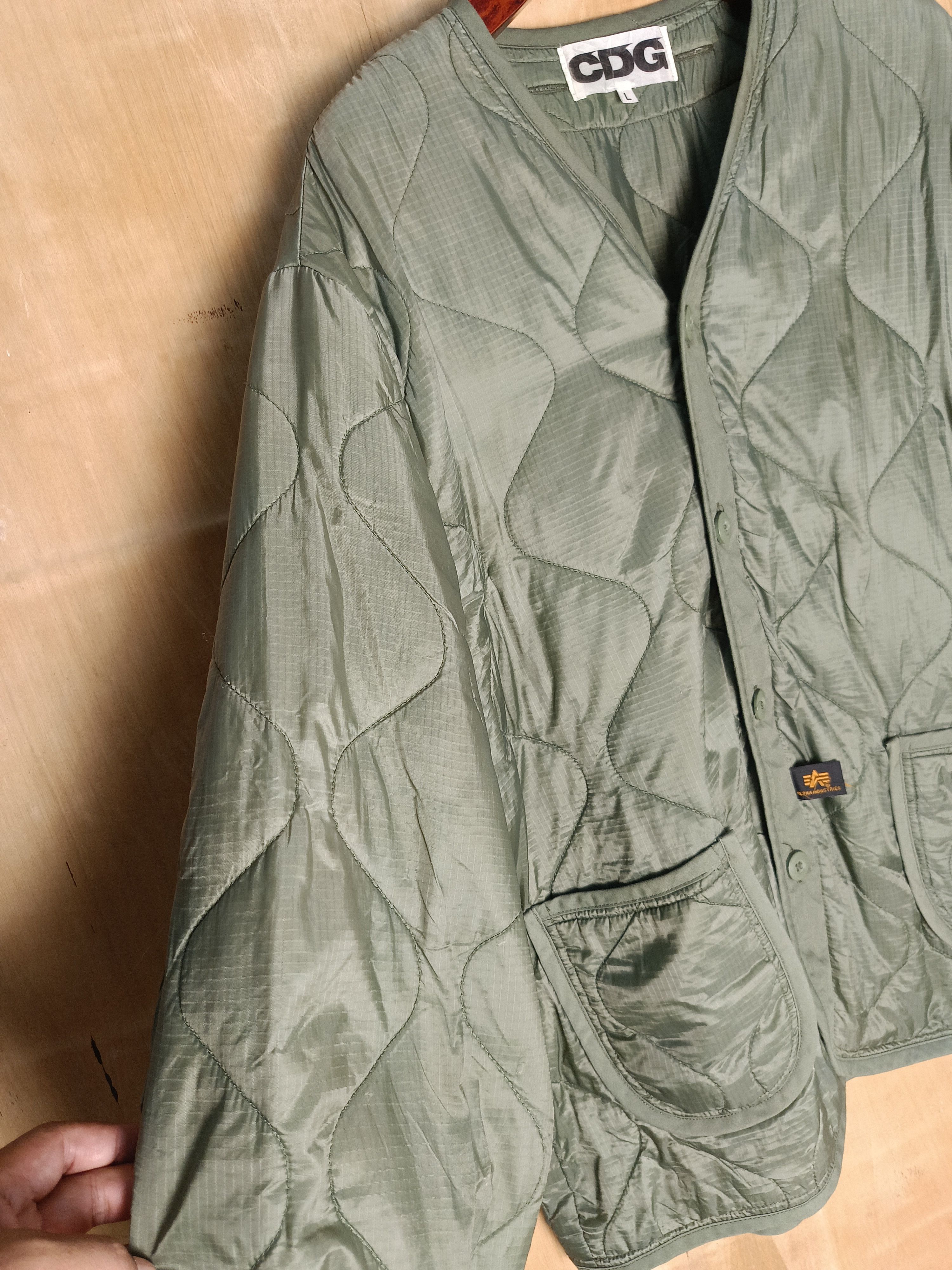 CDG X ALPHA INDUSTRIES QUILTED LINER JACKET MILITARY