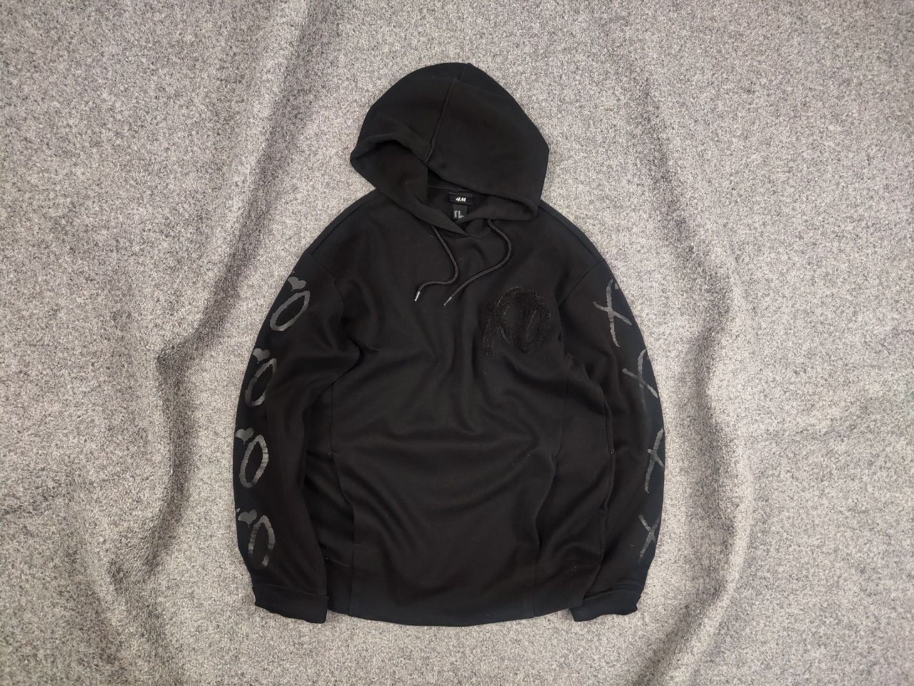 Black xo hoodie hotsell