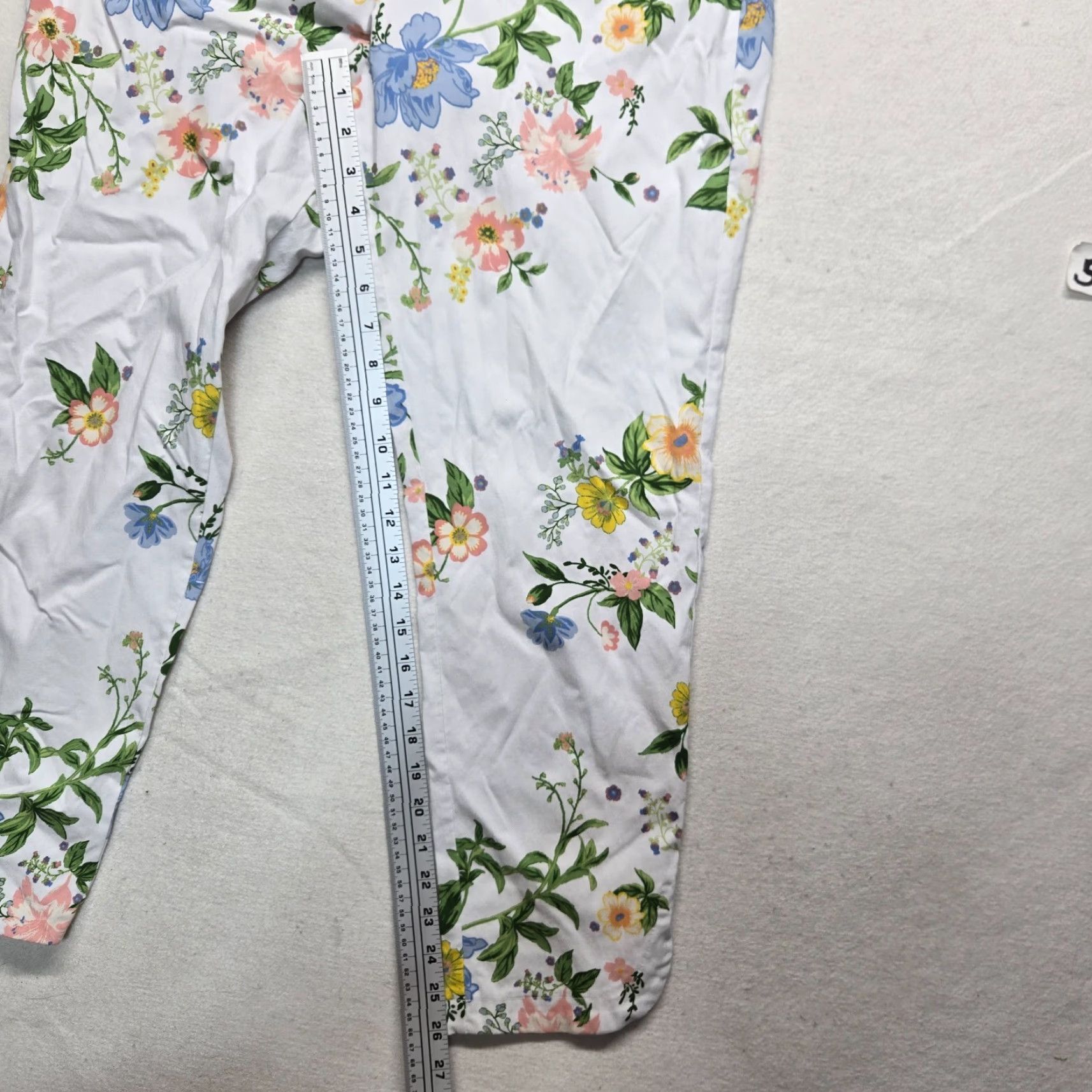 Vintage VINTAGE Zac & Rachel Floral Pants Women Size 16 White Rayon Slim Straight Spring Summer Casual Size 38" / US 16 / IT 52 - 6 Thumbnail