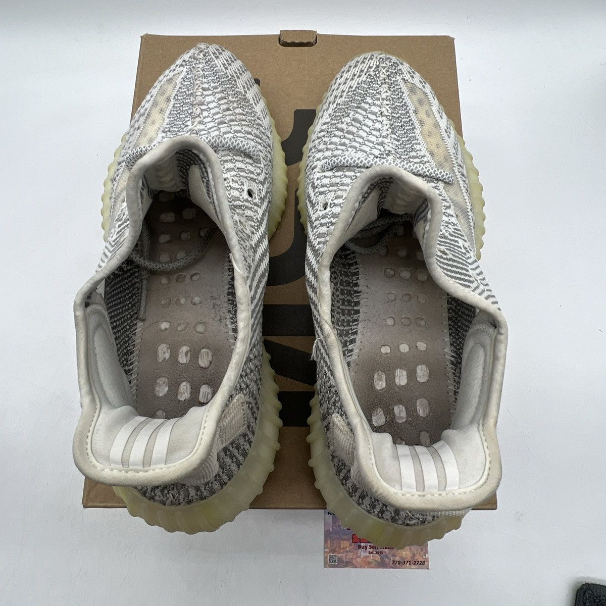 Adidas Yeezy boost 350 v2 static non reflective Size US 9 / EU 42 - 7 Thumbnail