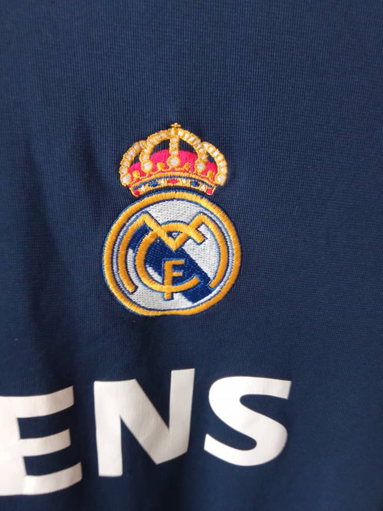 Vintage Vintage Adidas Real Madrid 2004/05 Away kit Jerseys Size US M / EU 48-50 / 2 - 3 Thumbnail