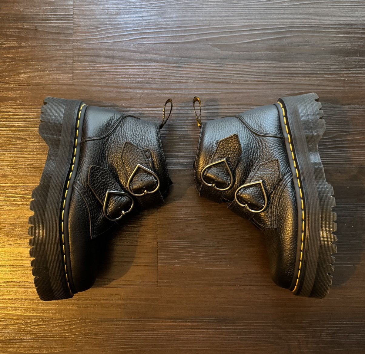 Dr. Martens Devon Heart Size US 7.5 / IT 37.5 - 3 Thumbnail