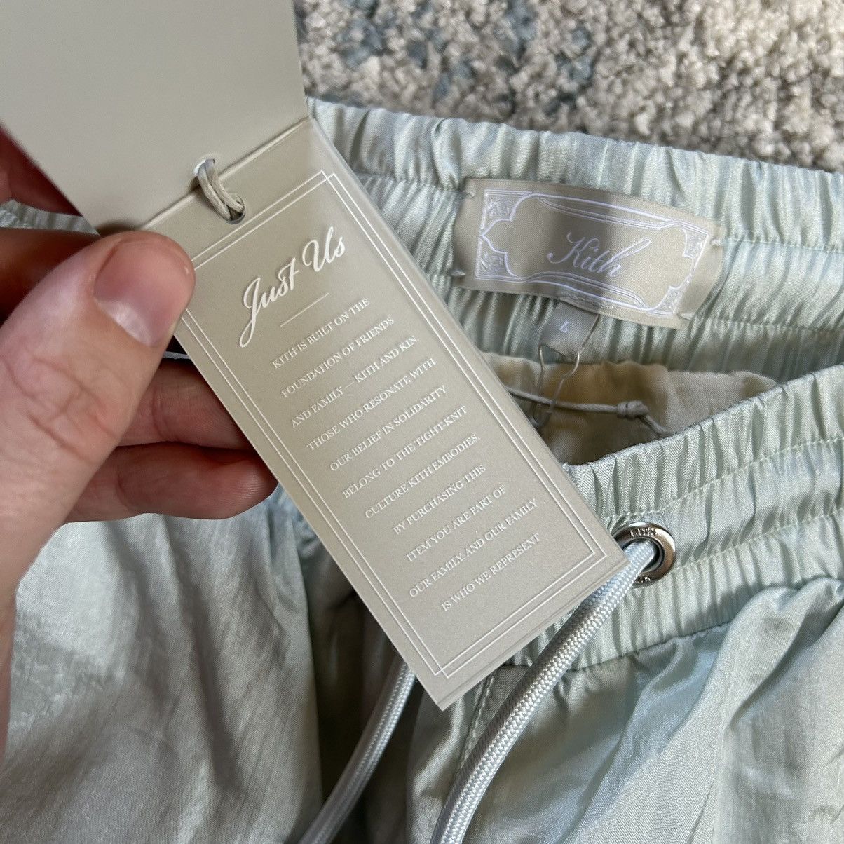 Kith × Ronnie Fieg 2024 SPRiNG KiTH WASHED NYLON DYLAN SHORTS POWDER Size US 33 - 17 Thumbnail