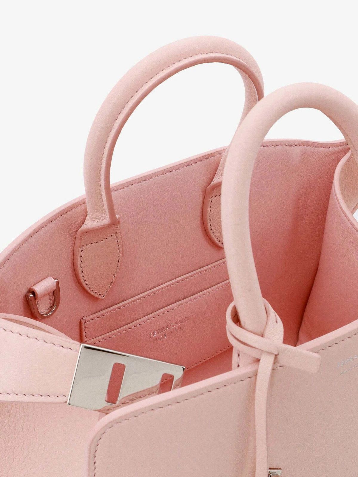 Salvatore Ferragamo o1s1rm0526 Size : OS / Handbag in Pink Size ONE SIZE - 3 Thumbnail