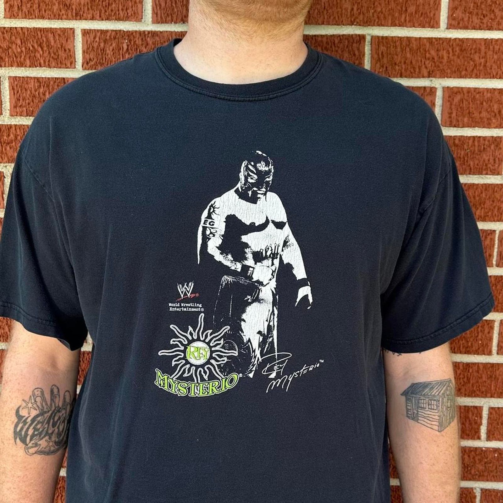 WWE Vintage rey mysterio wwe wrestling tee Size US XL / EU 56 / 4 - 1 Thumbnail