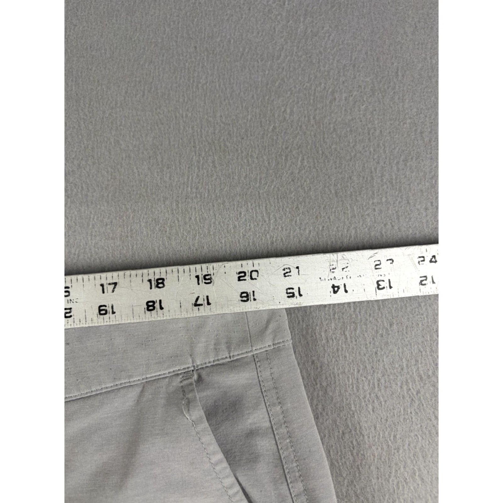 Faherty Faherty All Day Shorts Mens 40 Gray Casual Outdoor Cotton Blend Stone Chino Lightweight Pockets Stretch Regular Size US 40 / EU 56 - 7 Thumbnail