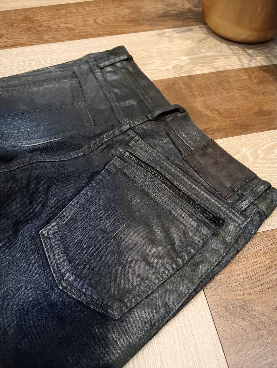 Le Grande Bleu (L.G.B.) VERY RARE L.G.B LE GRANDE BLEU MANIAC CORP WAXED DENIM JEANS Size US 30 / EU 46 - 12 Thumbnail