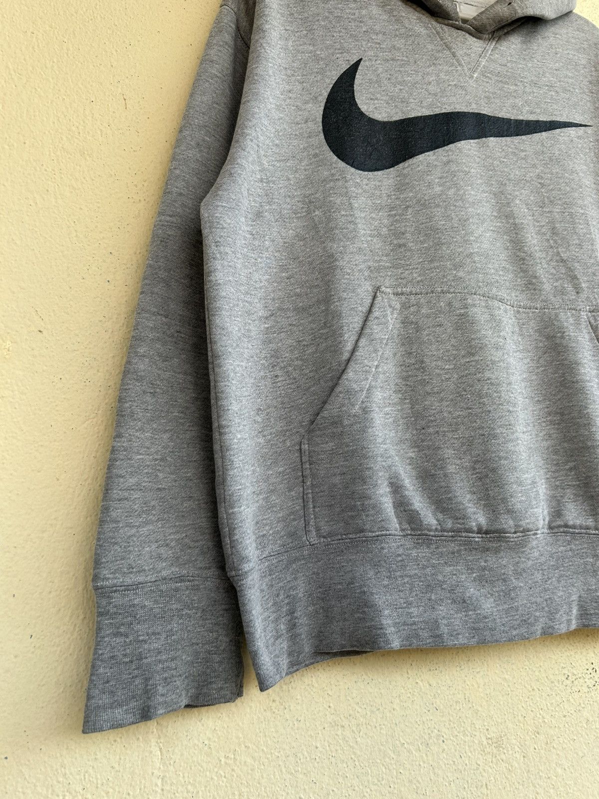 Nike × Vintage Vintage Nike Grey Tag Big Swoosh Hoodie Size US L / EU 52-54 / 3 - 6 Thumbnail