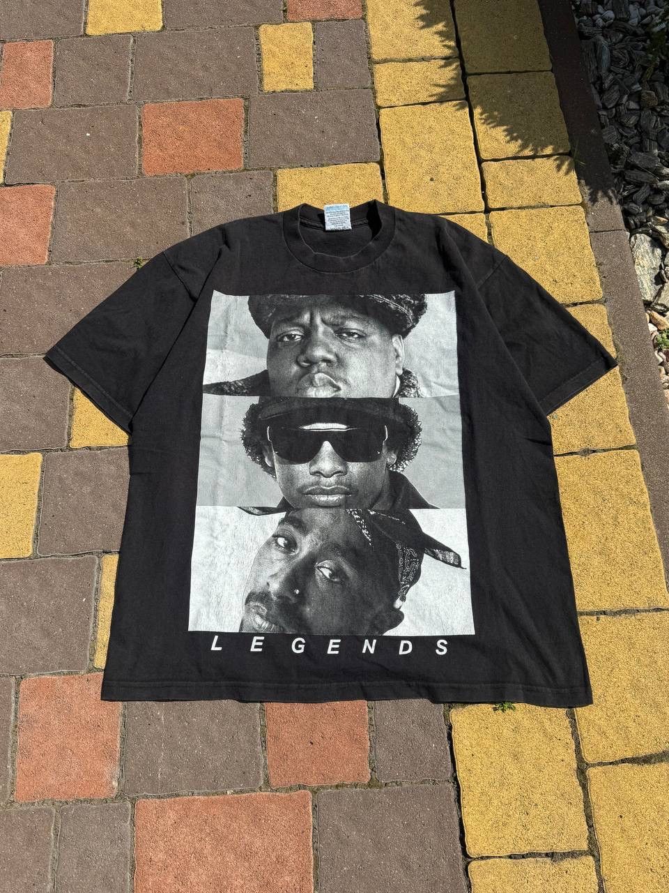 Other Vintage Hip Hop 2Pac & Biggie & Easy E Rap Tee Made In USA Size US XL / EU 56 / 4 - 2 Thumbnail