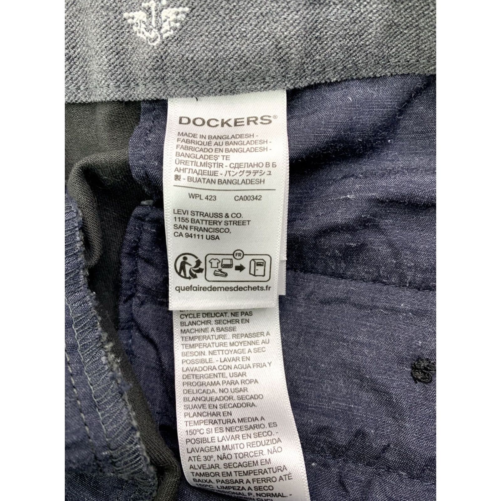 Dockers Dockers Khakis Pants Mens 44x30 Easy Care Classic Beige Gray Solid Zip Casual Business Travel EUC Size US 44 / EU 60 - 6 Thumbnail