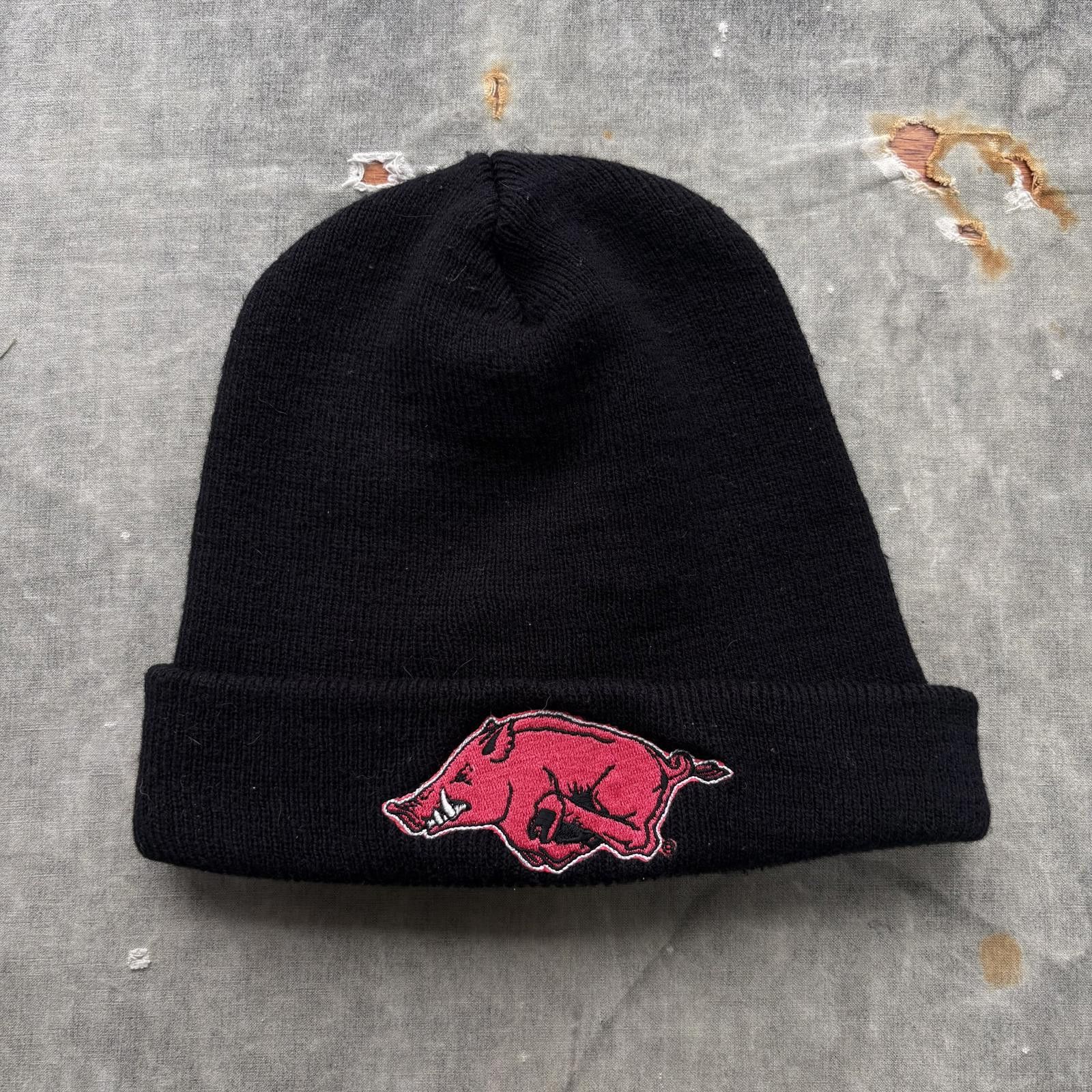 Vintage Vintage 90s Arkansas Razorbacks Embroidered College Beanie Size ONE SIZE - 1 Thumbnail