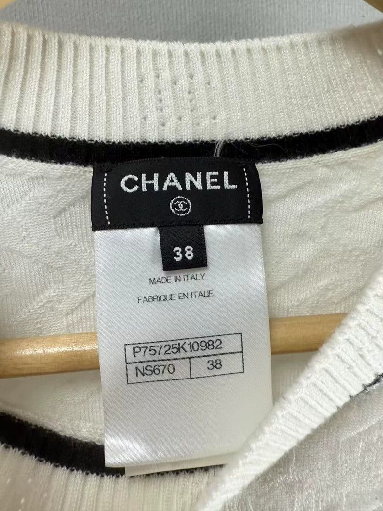 Chanel Chanel White Black Striped Cashmere Knitwear Size US M / EU 48-50 / 2 - 4 Thumbnail