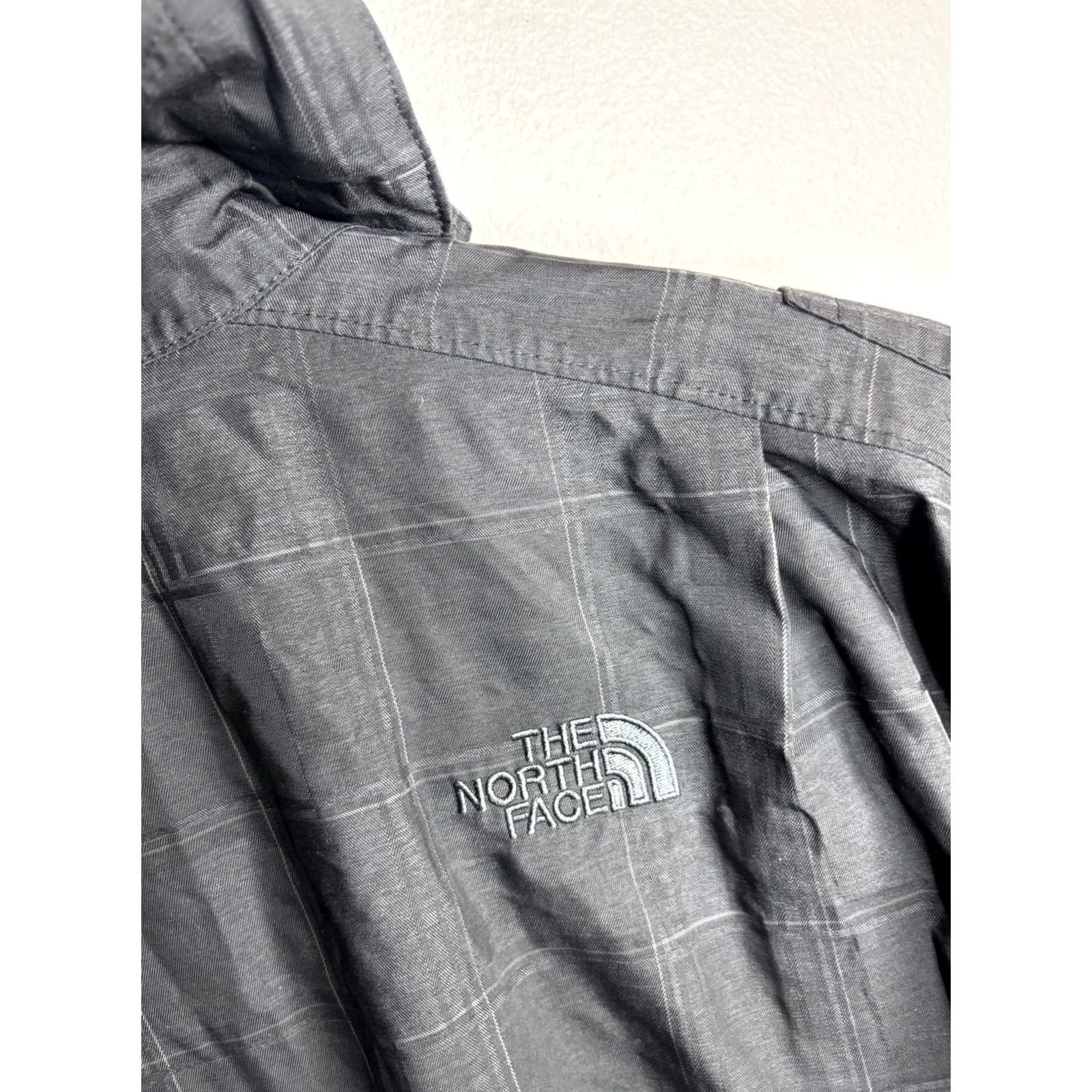 The North Face VINTAGE? No. The North Face Cryptic Ski Jacket Mens S Gray Plaid Hooded Insulated DryVent Recco Size US S / EU 44-46 / 1 - 7 Thumbnail