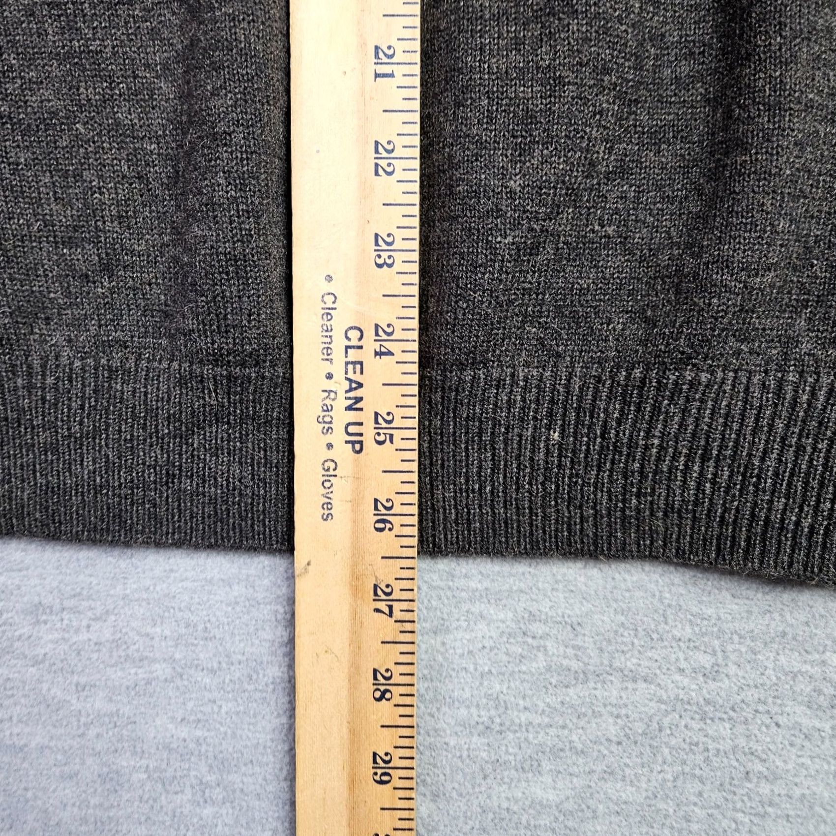 Vince Vince Women's Grey Crewneck Knit Sweater Size Small Pullover Comfort Casual Modern Fall Winter Spring Summer Size S / US 4 / IT 40 - 8 Thumbnail