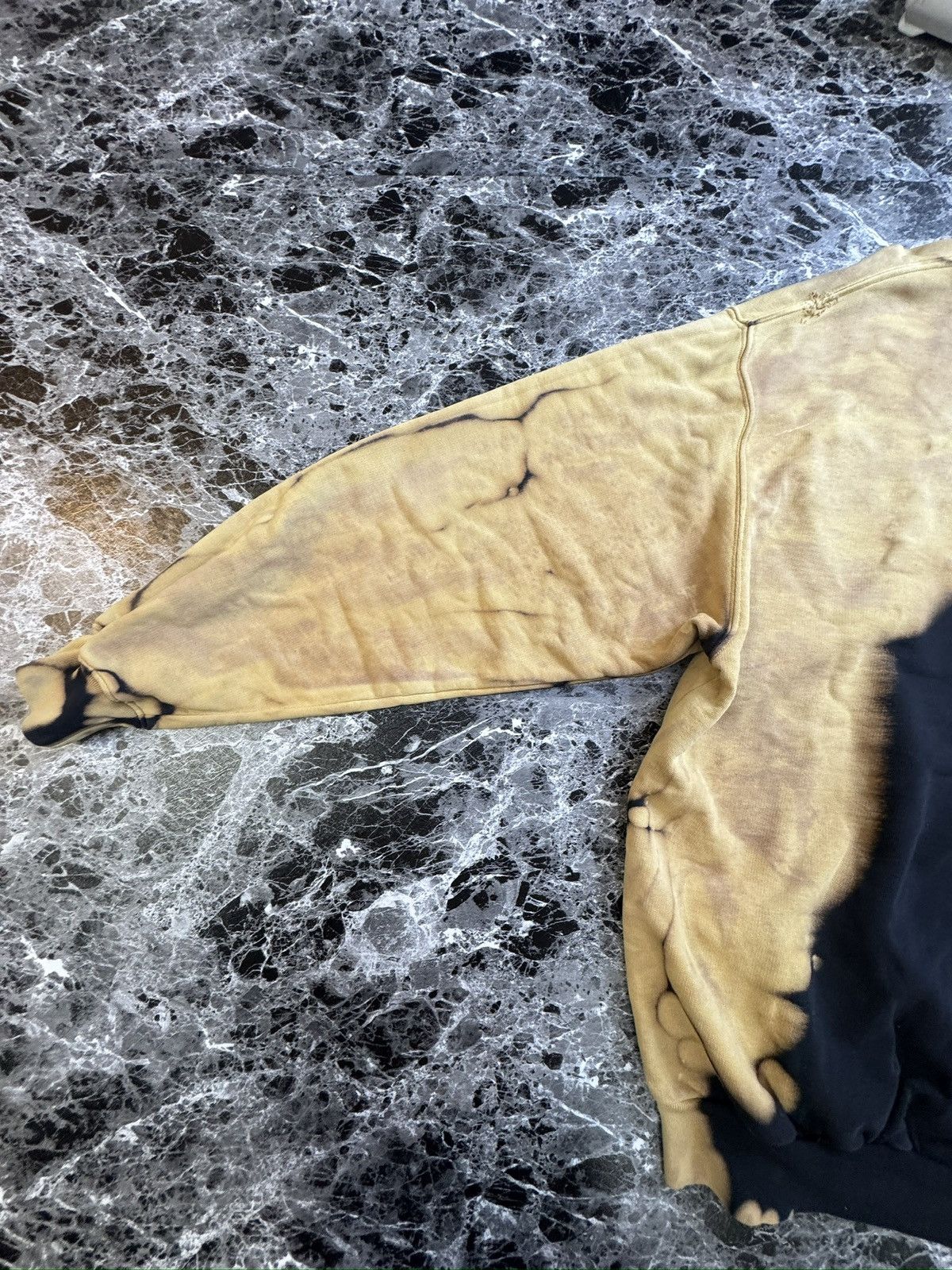 Balenciaga Balenciaga Homme Bleached Distressed Sweatshirt Size US S / EU 44-46 / 1 - 6 Thumbnail