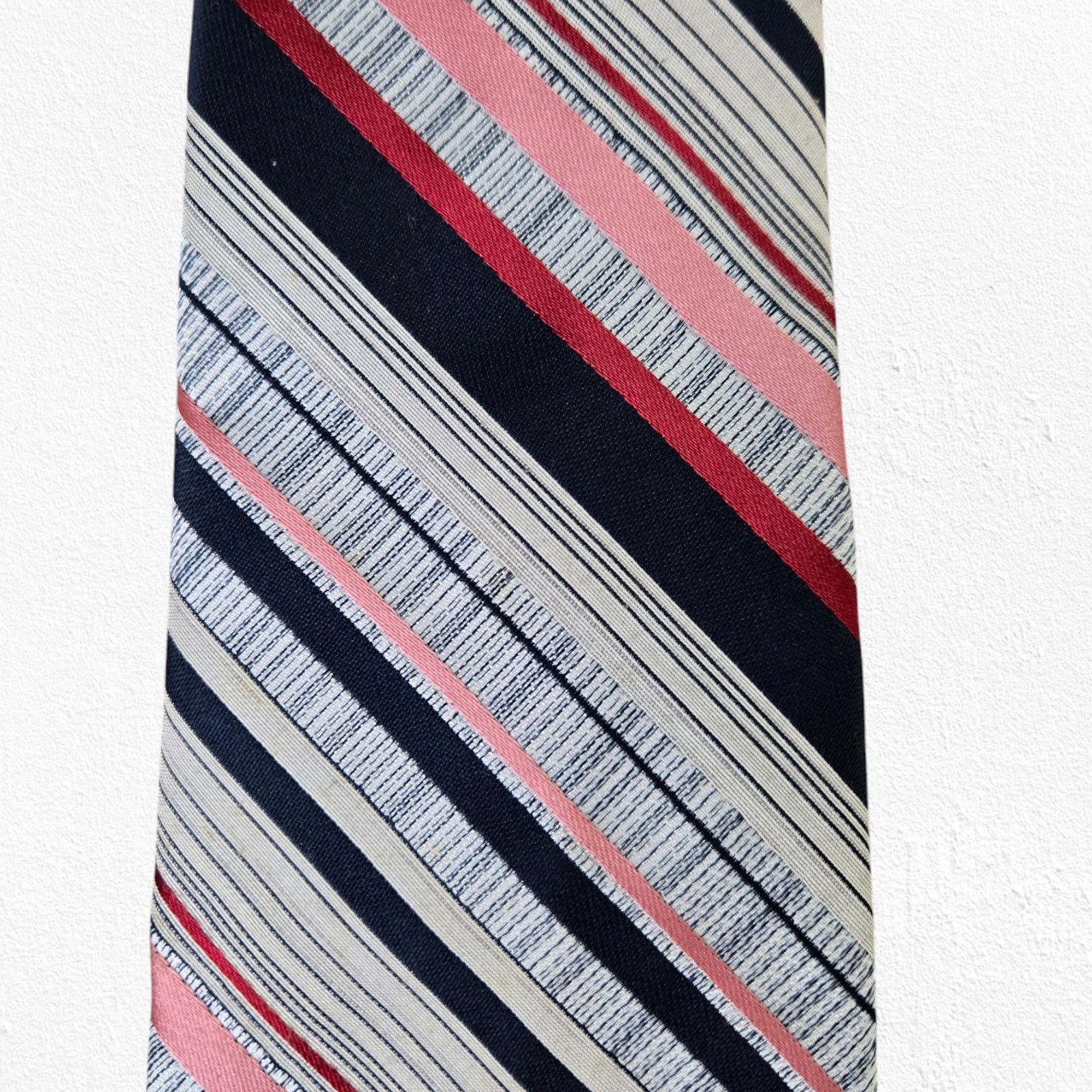 Vintage 70s Silver Red Navy Diagonal Striped Neck Tie Size ONE SIZE - 3 Thumbnail