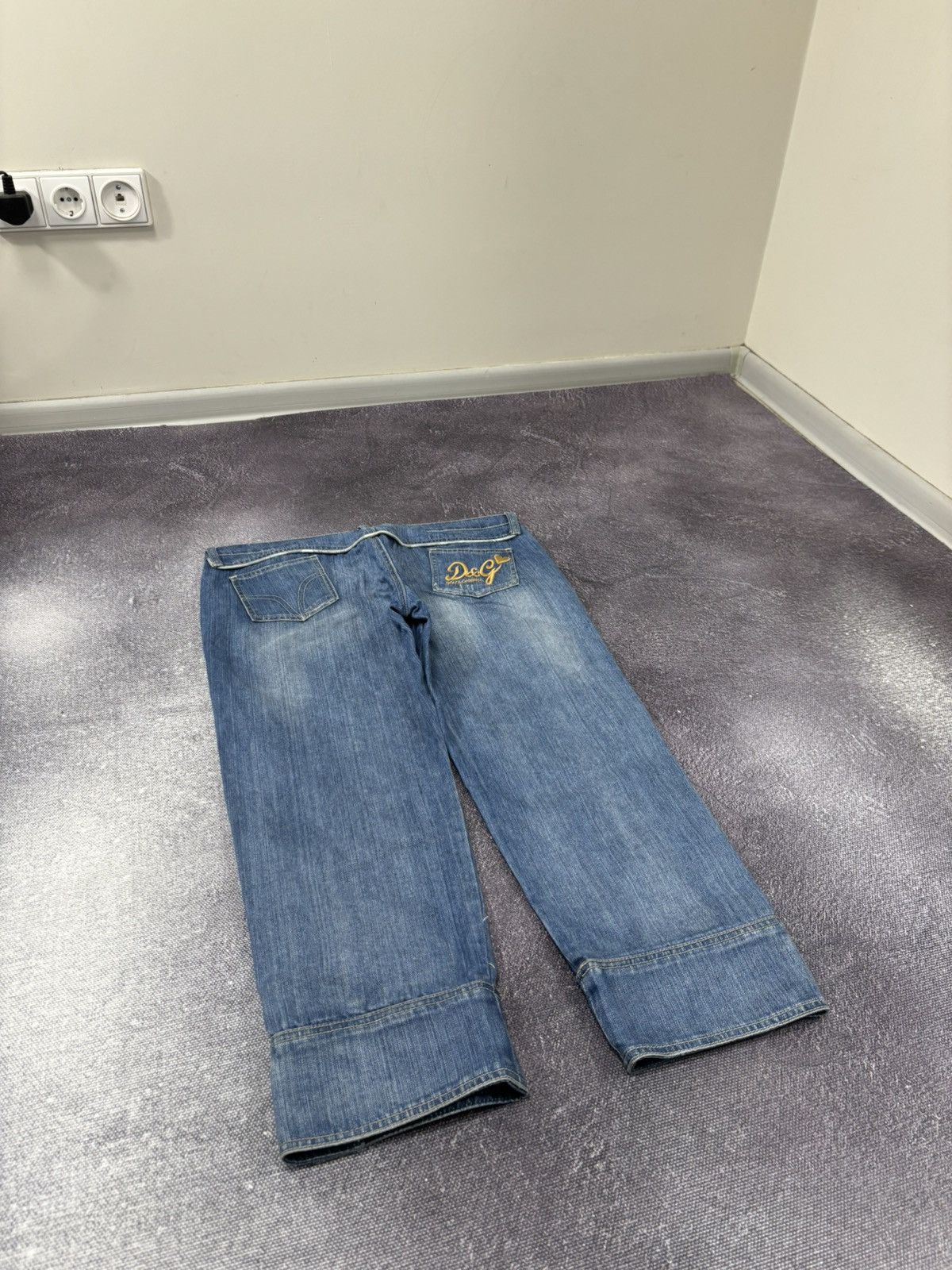 Dolce & Gabbana Vintage Dolce & Gabbana Women’s Embroidered Logo Denim Jeans Size 34" / US 12 / IT 48 - 4 Thumbnail