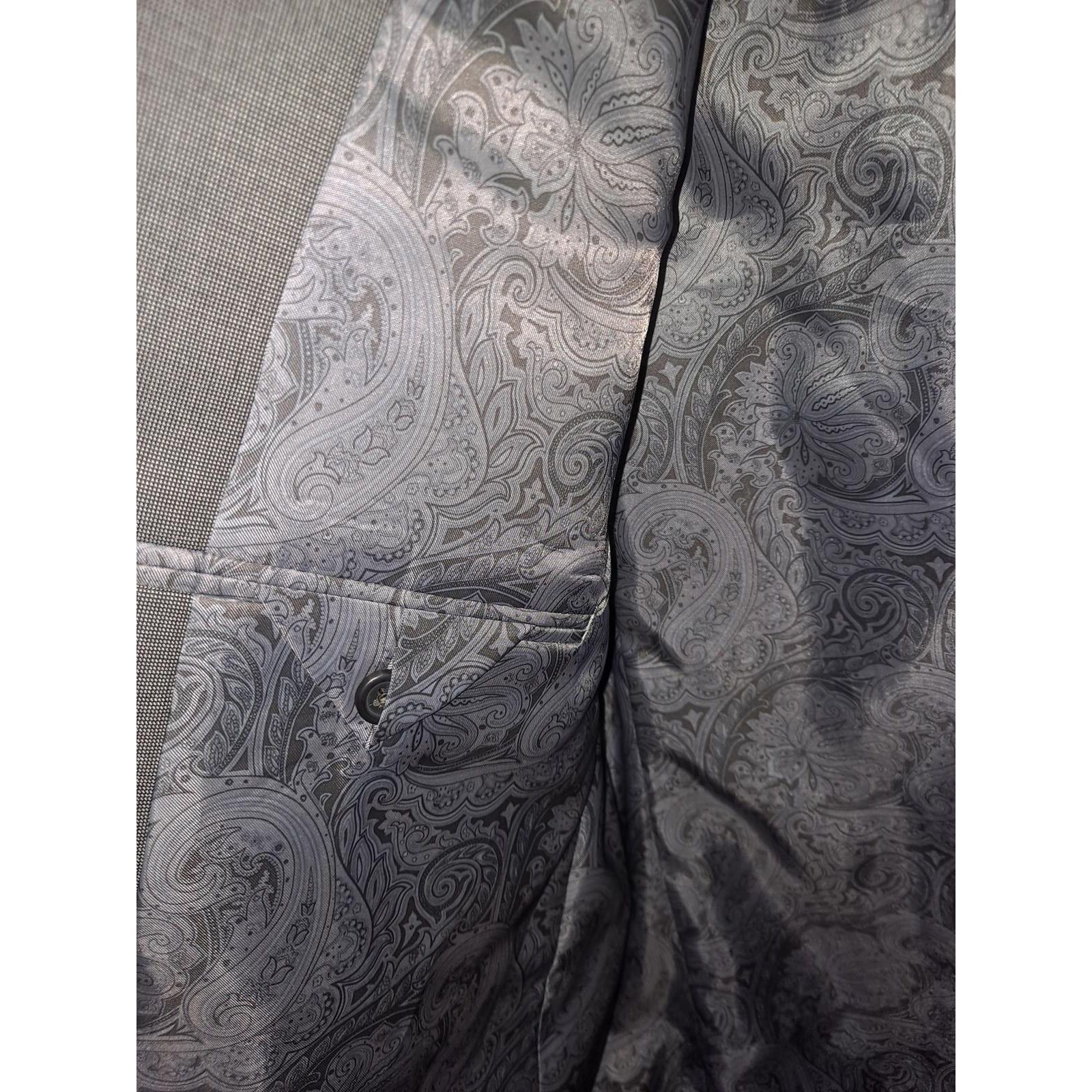 Chaps Chaps Gray 2 Button Blazer with Paisley Inside Size 44S Size 44R - 3 Thumbnail