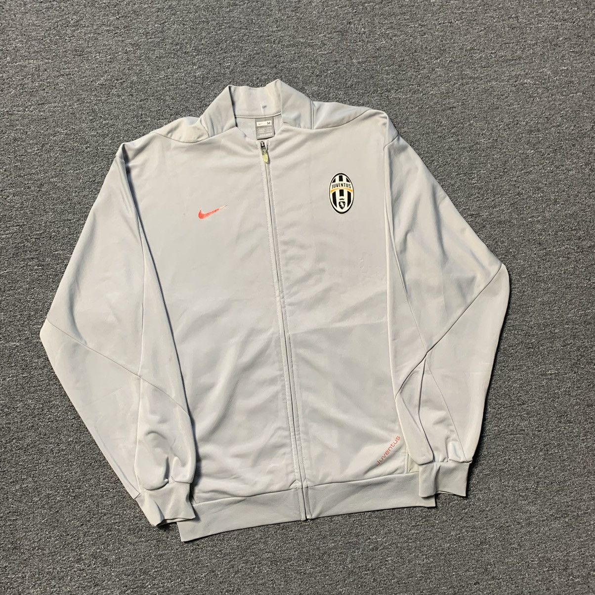 Nike Vintage Nike Juventus Jacket Track Top Rare Zip Football Size US M / EU 48-50 / 2 - 2 Thumbnail