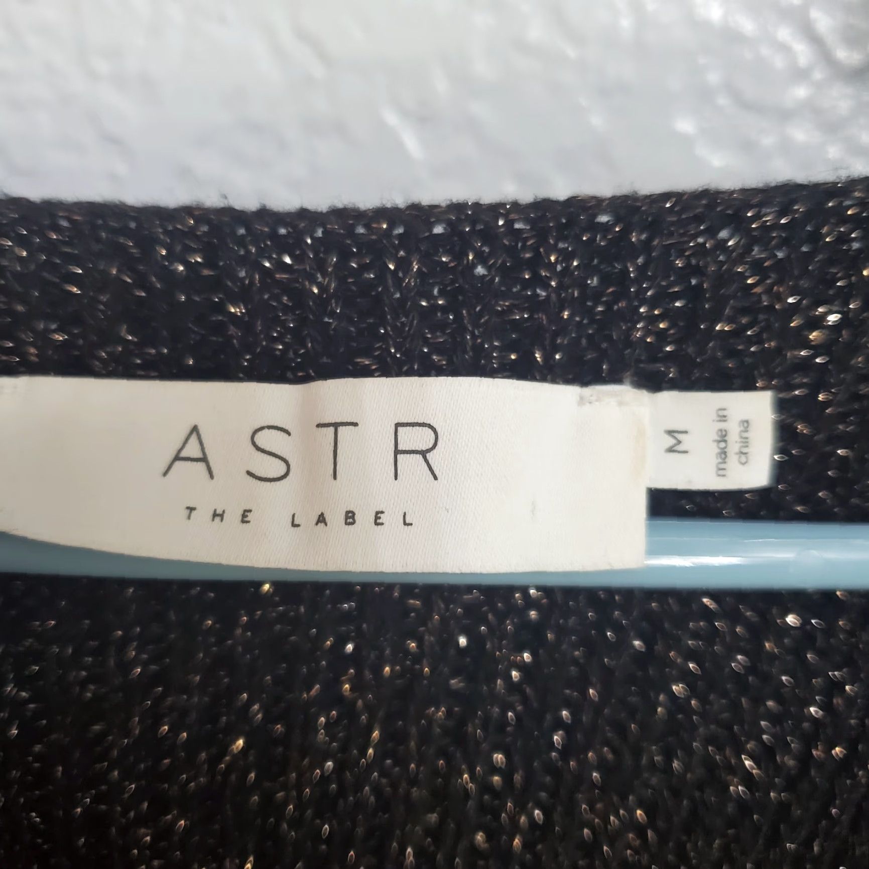ASTR The Label ASTR The Label Sweater Womens M Black Gold Metallic Sweetheart Neckline Sparkle Size M / US 6-8 / IT 42-44 - 3 Thumbnail